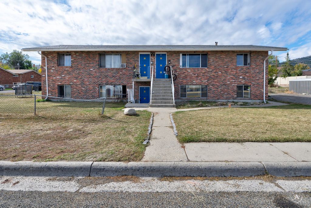 Photo of 421 E 15th Street, Helena, MT 59601 (MLS # 30058506)