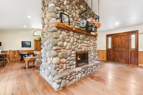 Tiny photo for 855 Hunter Lane, Columbia Falls, MT 59912 (MLS # 30071589)