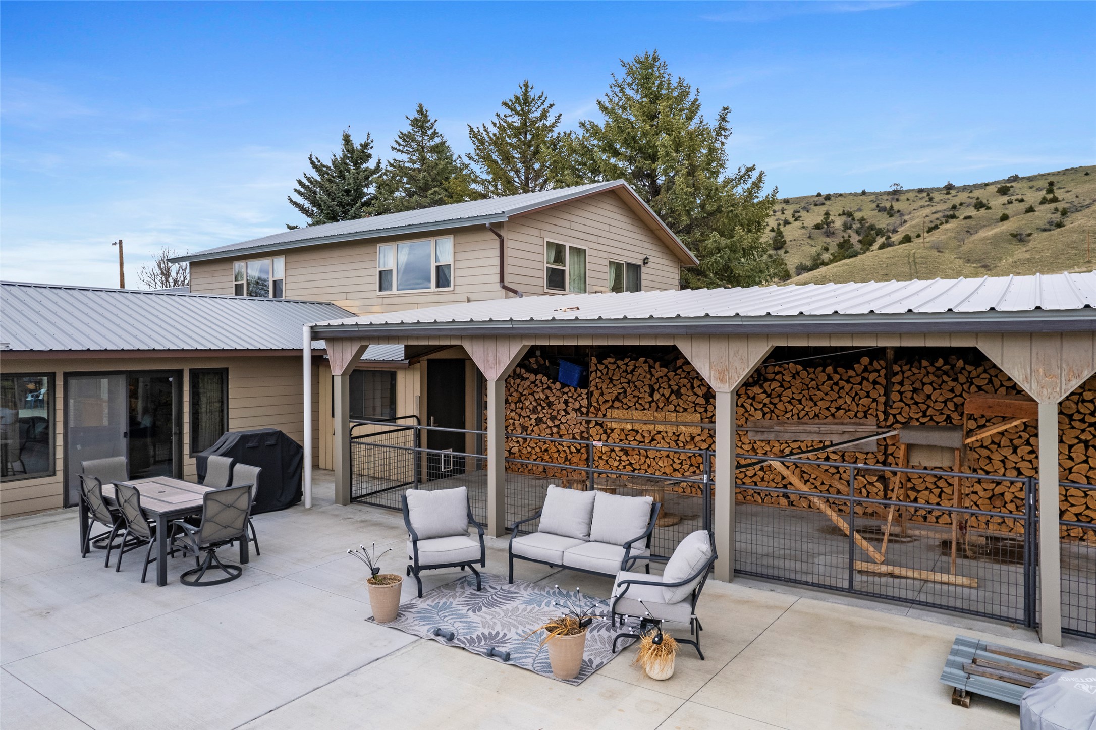 772 Highway 12 E