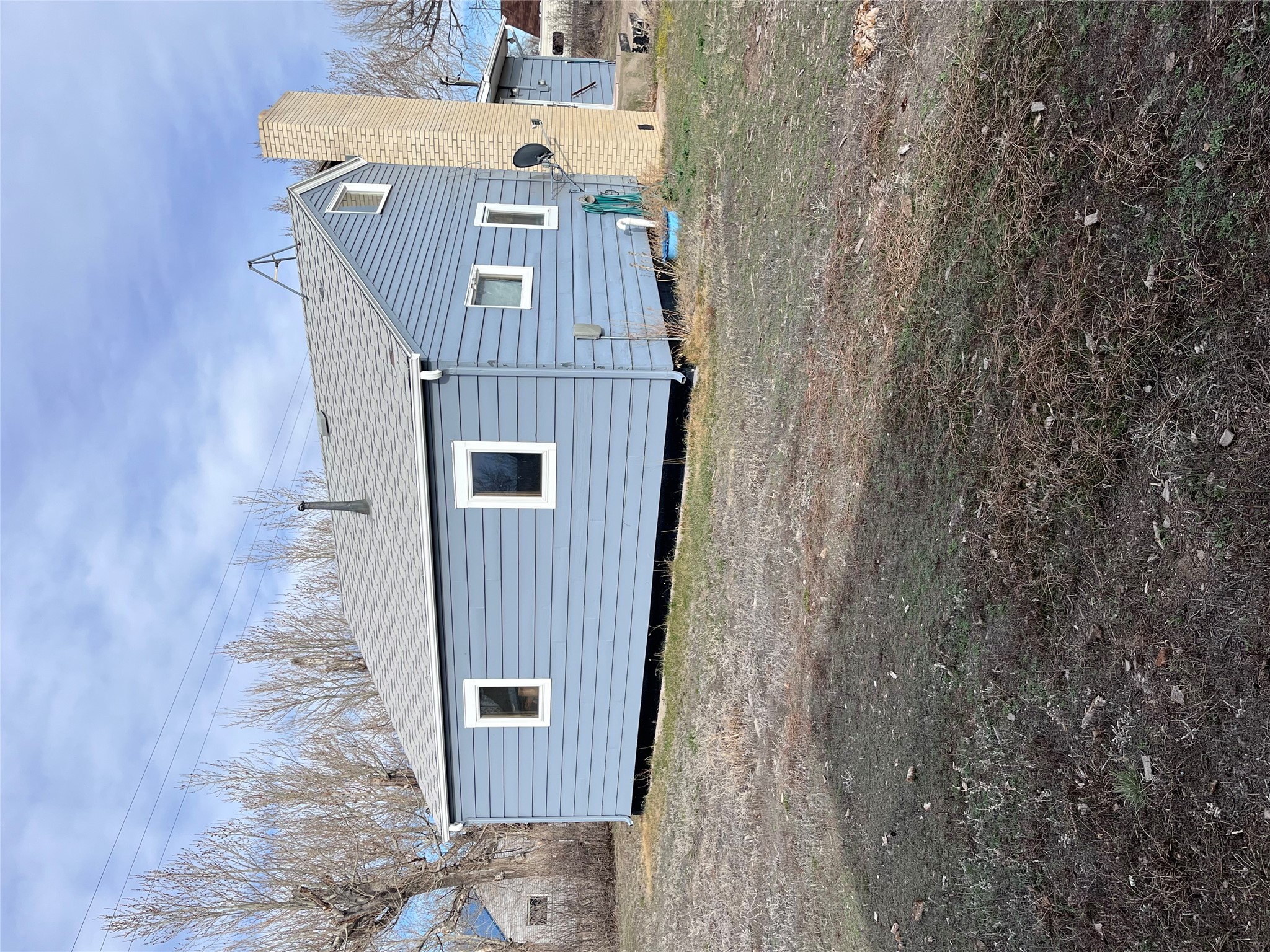 215 and 213 4th Avenue NW