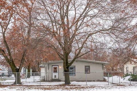 Photo of 376 4th Avenue, Kalispell, MT 59901 (MLS # 30061985)