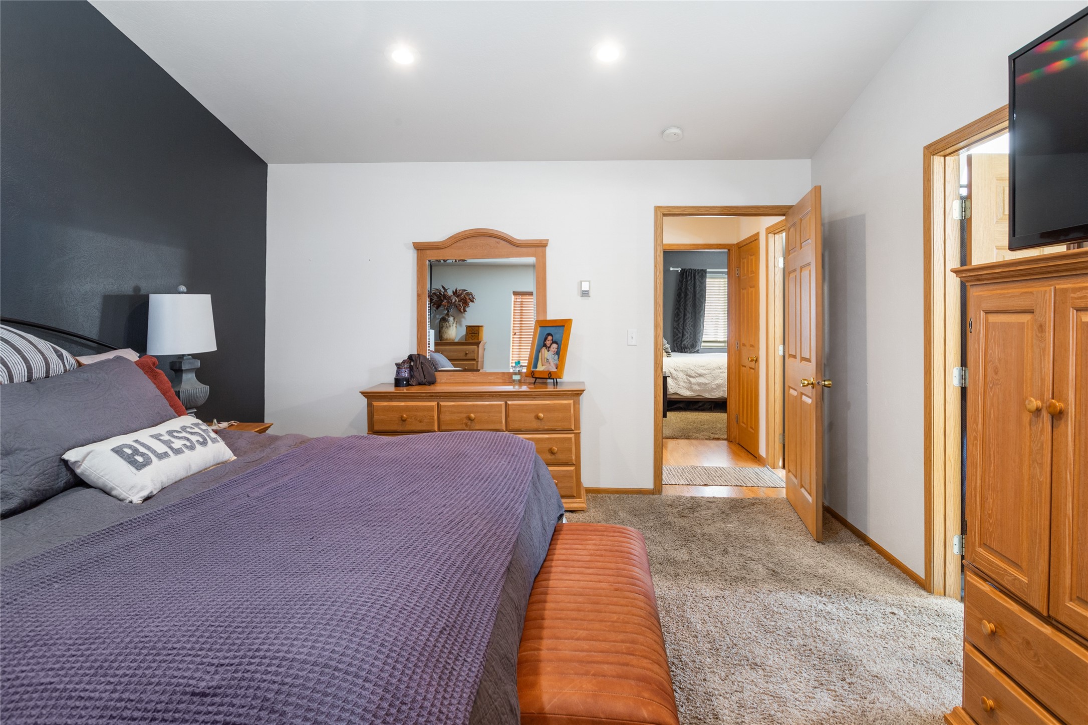 Butte, Montana 59701, United States, 4 Bedrooms Bedrooms, ,3 BathroomsBathrooms,Residential,Active,58260