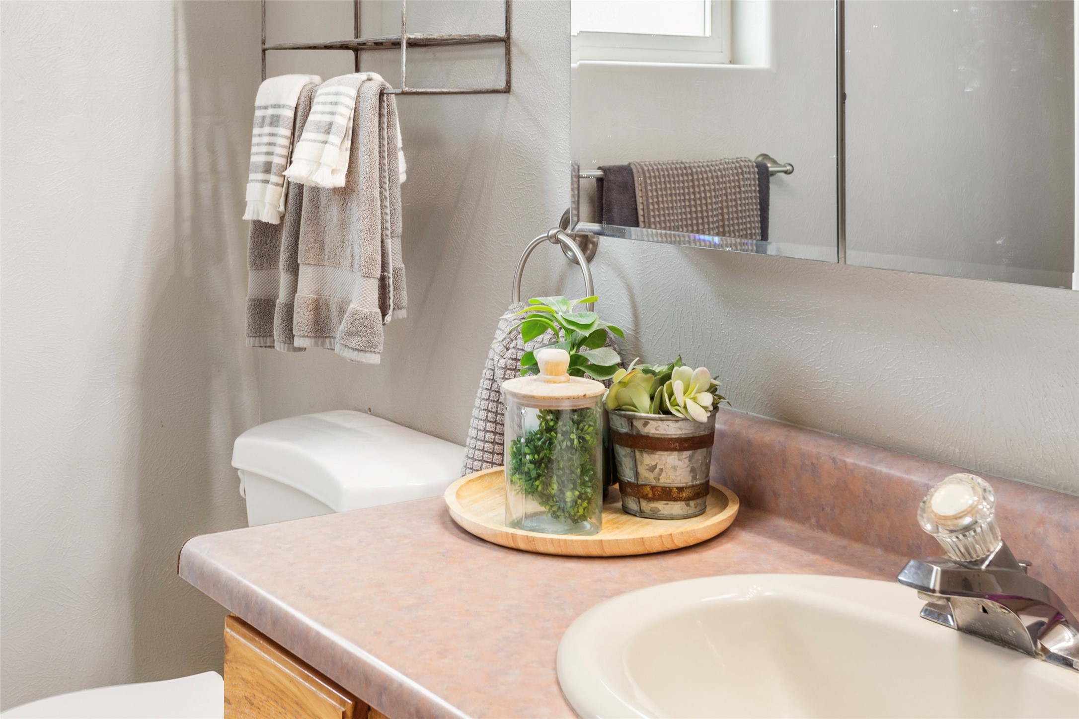 Butte, Montana 59701, United States, 4 Bedrooms Bedrooms, ,3 BathroomsBathrooms,Residential,Active,58260