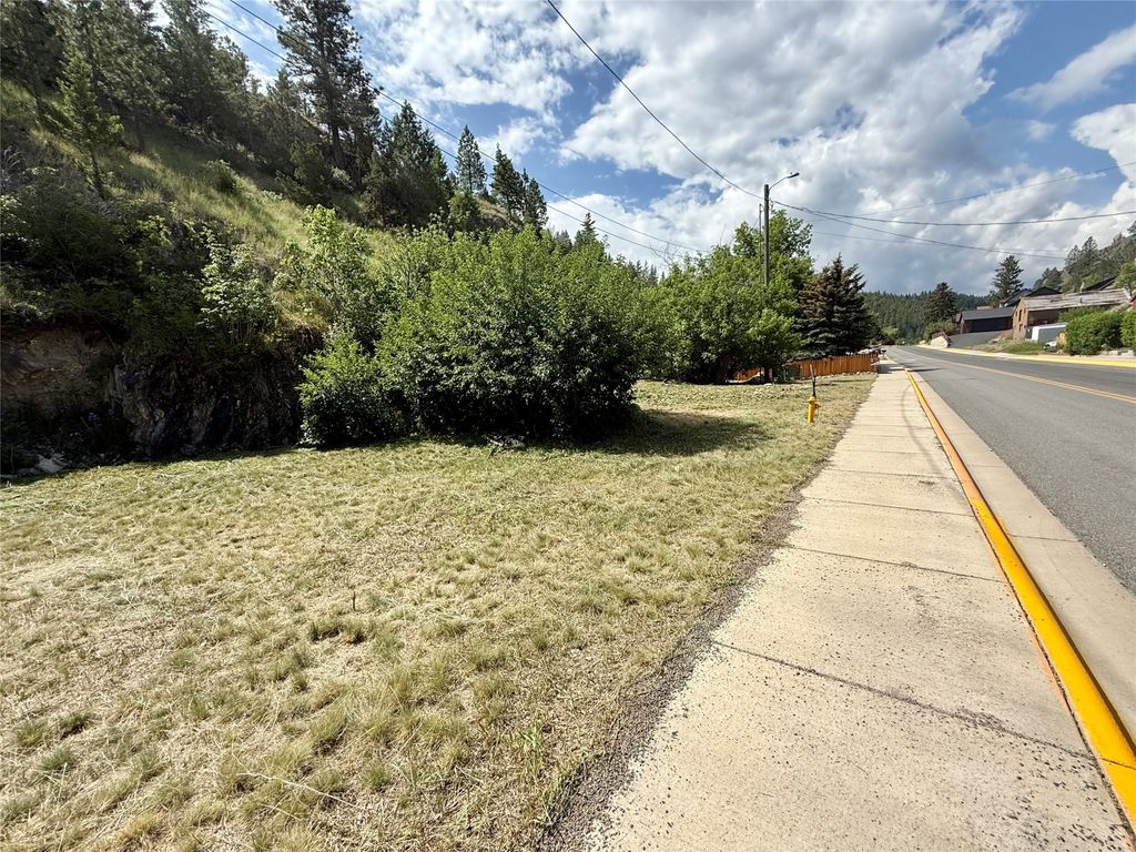 Photo of 571 W Main Street, Helena, MT 59601 (MLS # 30033485)