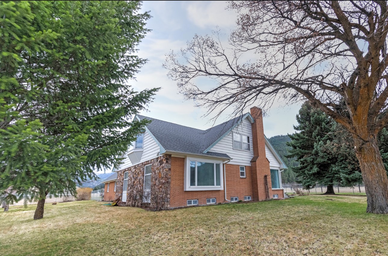 Missoula, Montana 59803, United States, 6 Bedrooms Bedrooms, ,3 BathroomsBathrooms,Residential,Active,107208