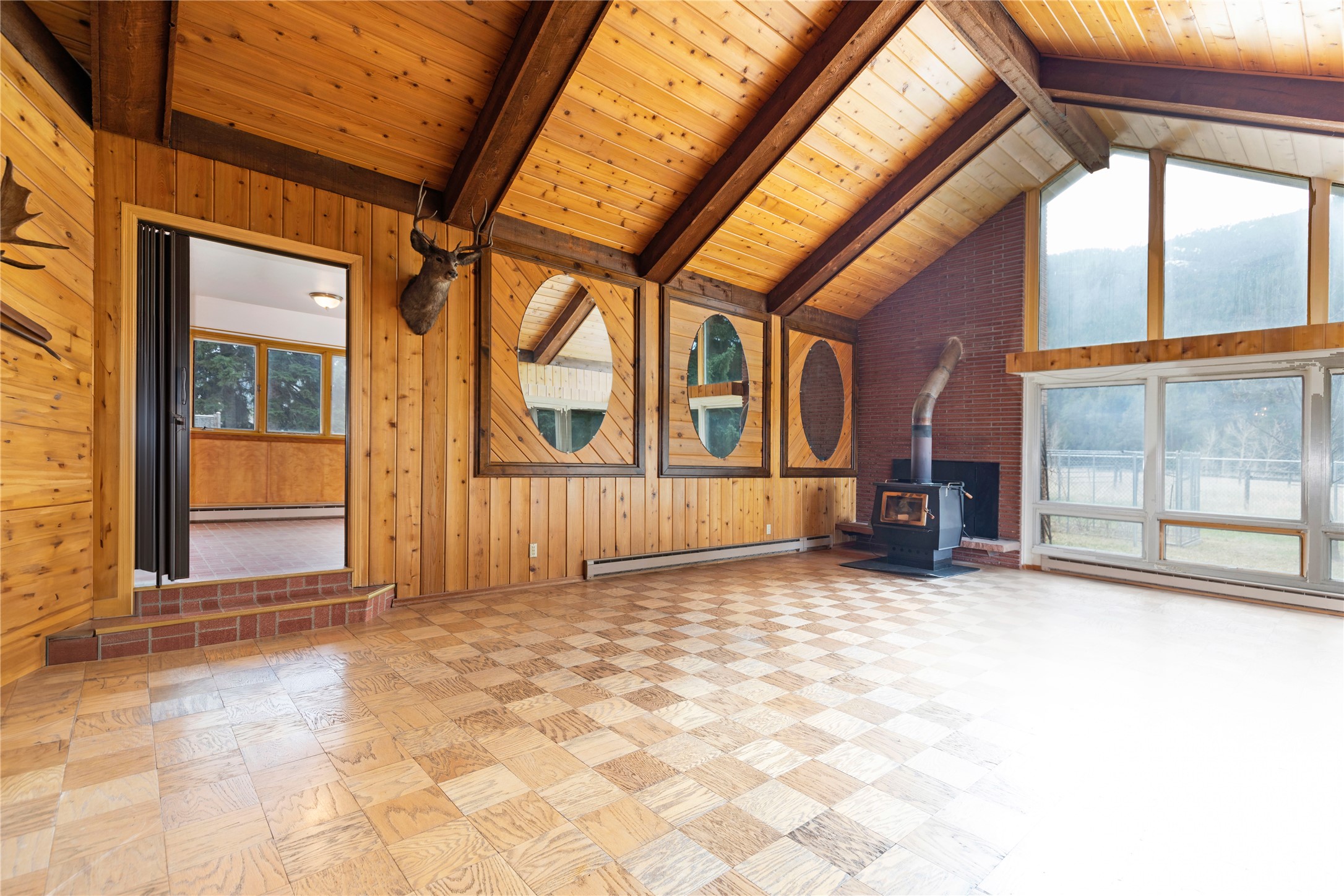 Missoula, Montana 59803, United States, 6 Bedrooms Bedrooms, ,3 BathroomsBathrooms,Residential,Active,107208