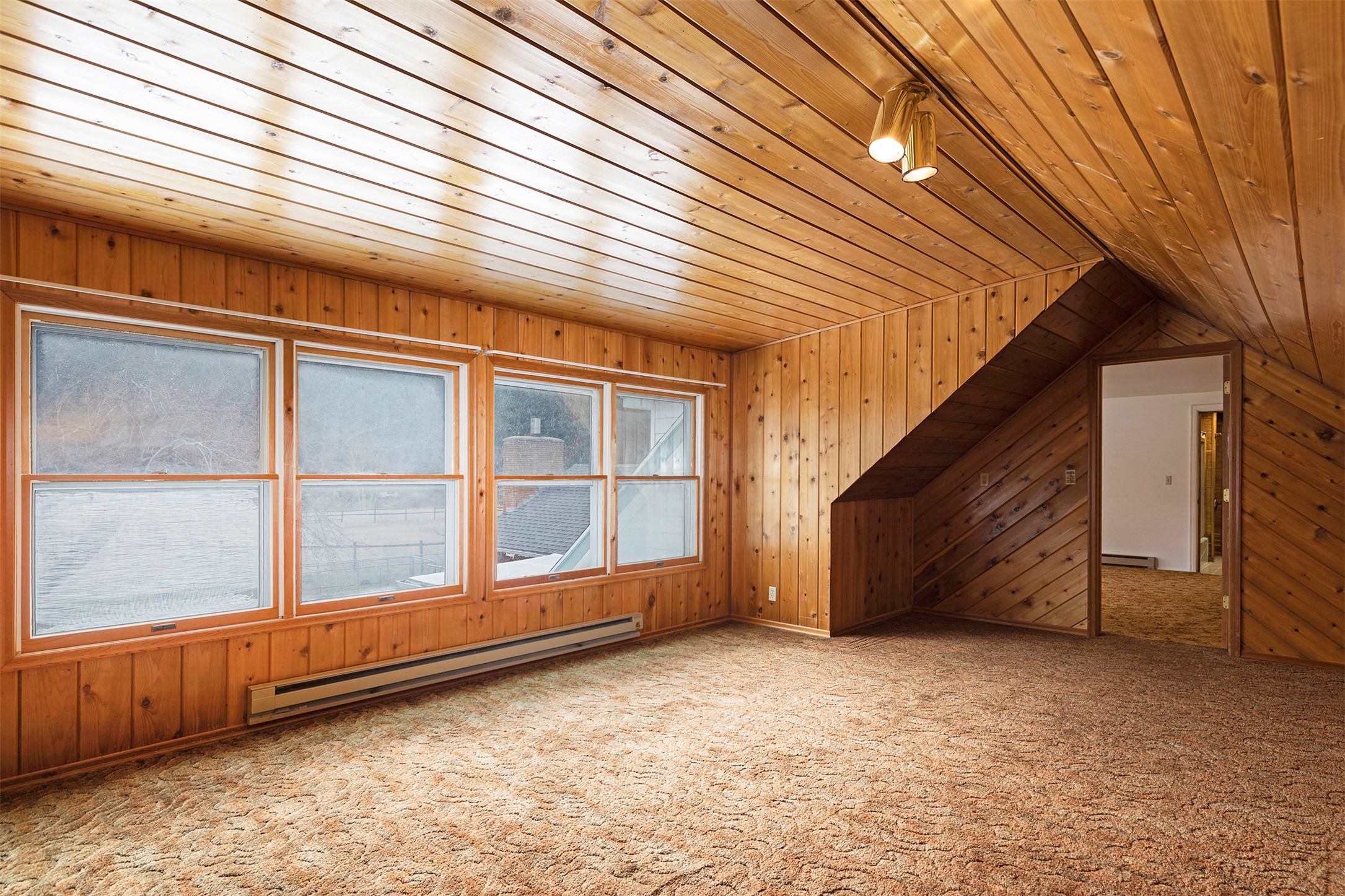 Missoula, Montana 59803, United States, 6 Bedrooms Bedrooms, ,3 BathroomsBathrooms,Residential,Active,107208