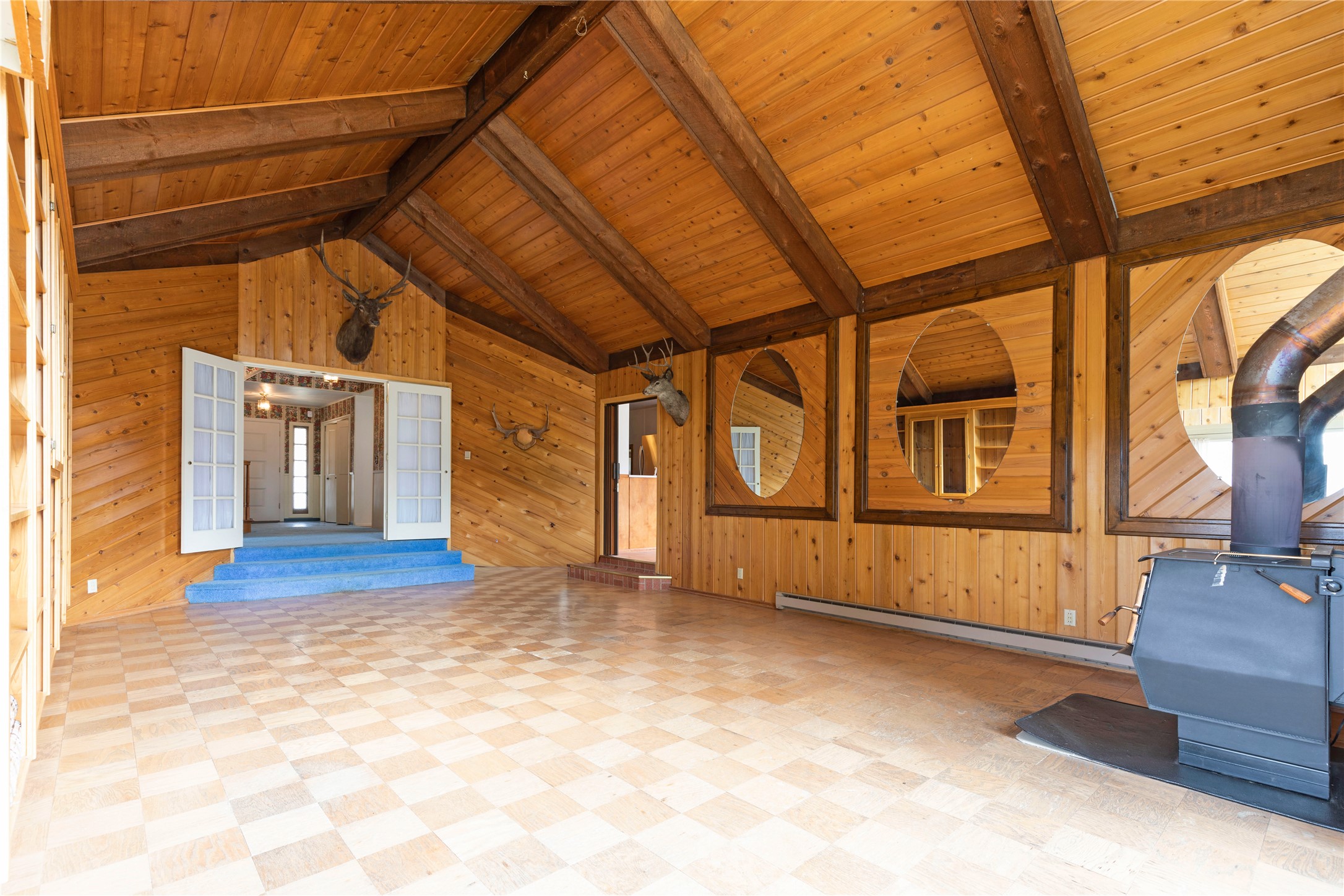 Missoula, Montana 59803, United States, 6 Bedrooms Bedrooms, ,3 BathroomsBathrooms,Residential,Active,107208