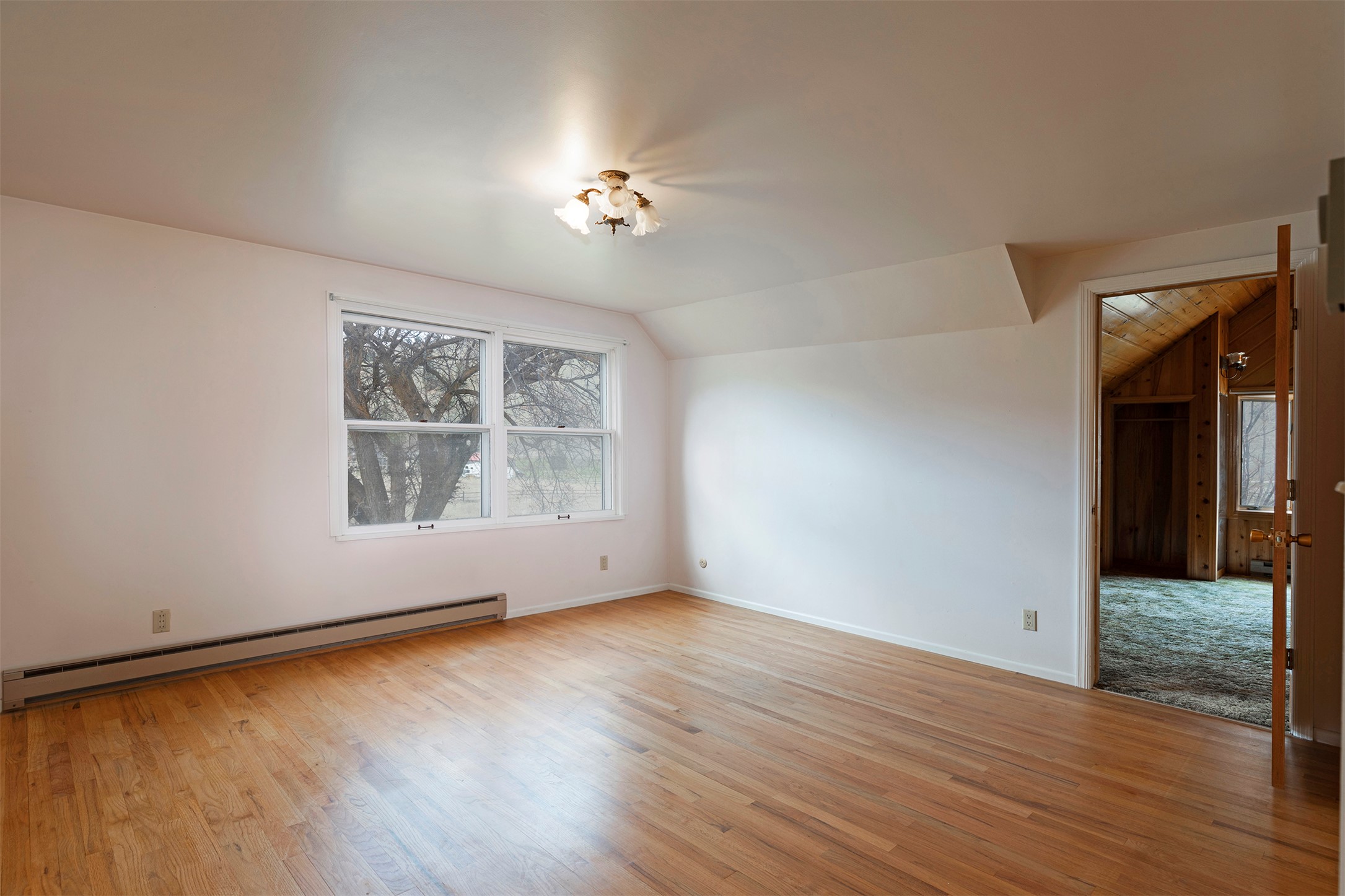 Missoula, Montana 59803, United States, 6 Bedrooms Bedrooms, ,3 BathroomsBathrooms,Residential,Active,107208