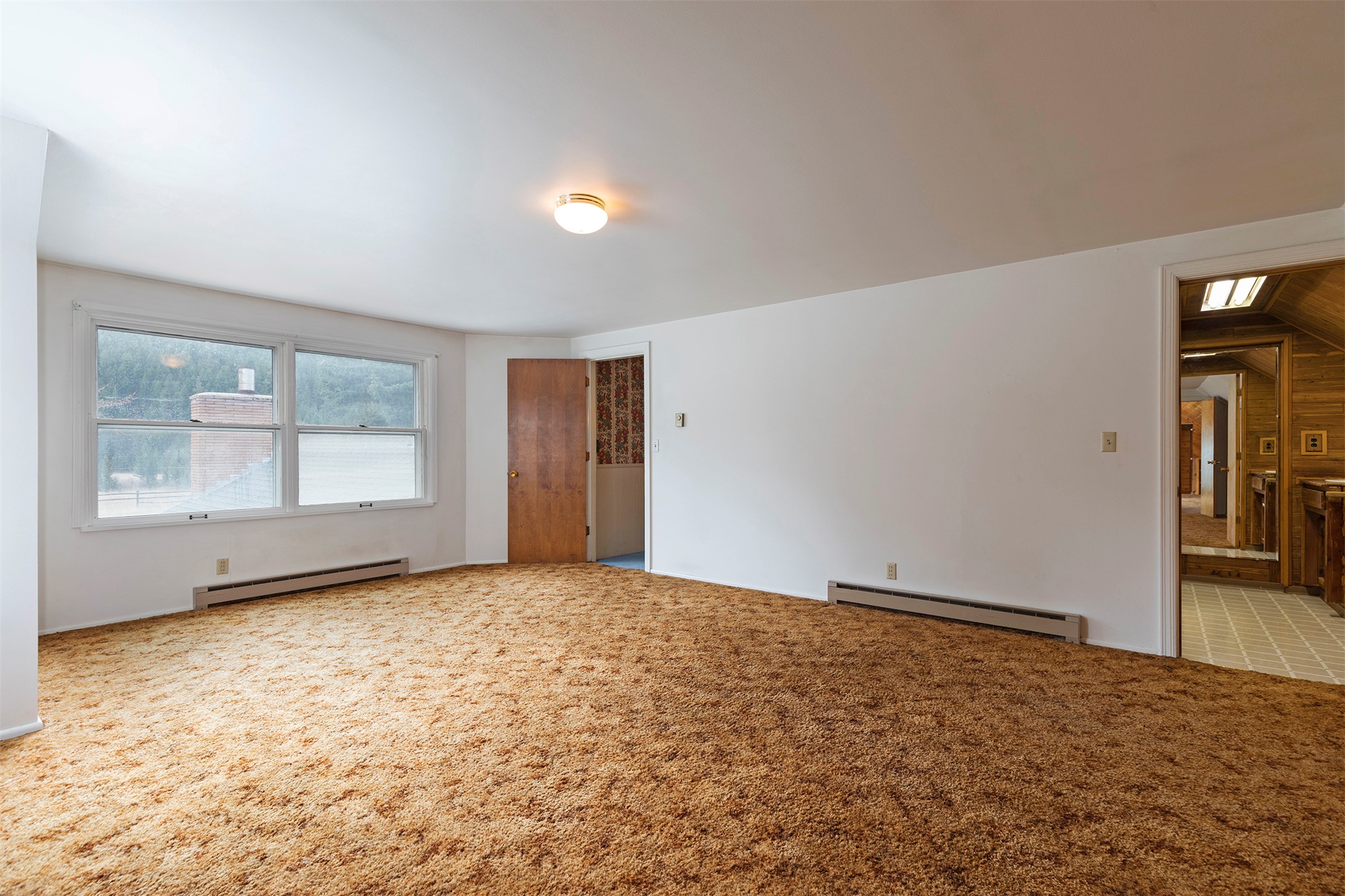 Missoula, Montana 59803, United States, 6 Bedrooms Bedrooms, ,3 BathroomsBathrooms,Residential,Active,107208