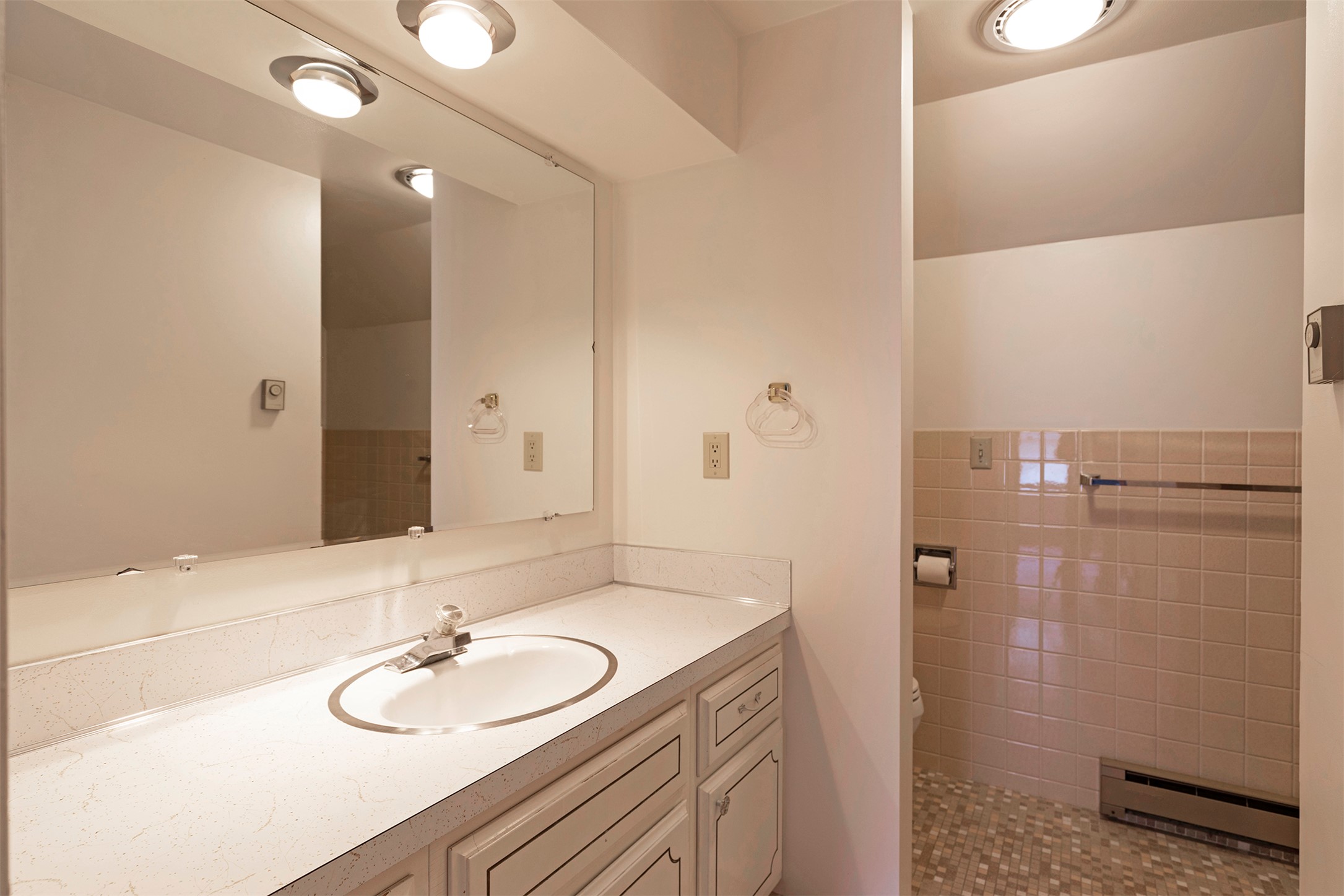 Missoula, Montana 59803, United States, 6 Bedrooms Bedrooms, ,3 BathroomsBathrooms,Residential,Active,107208