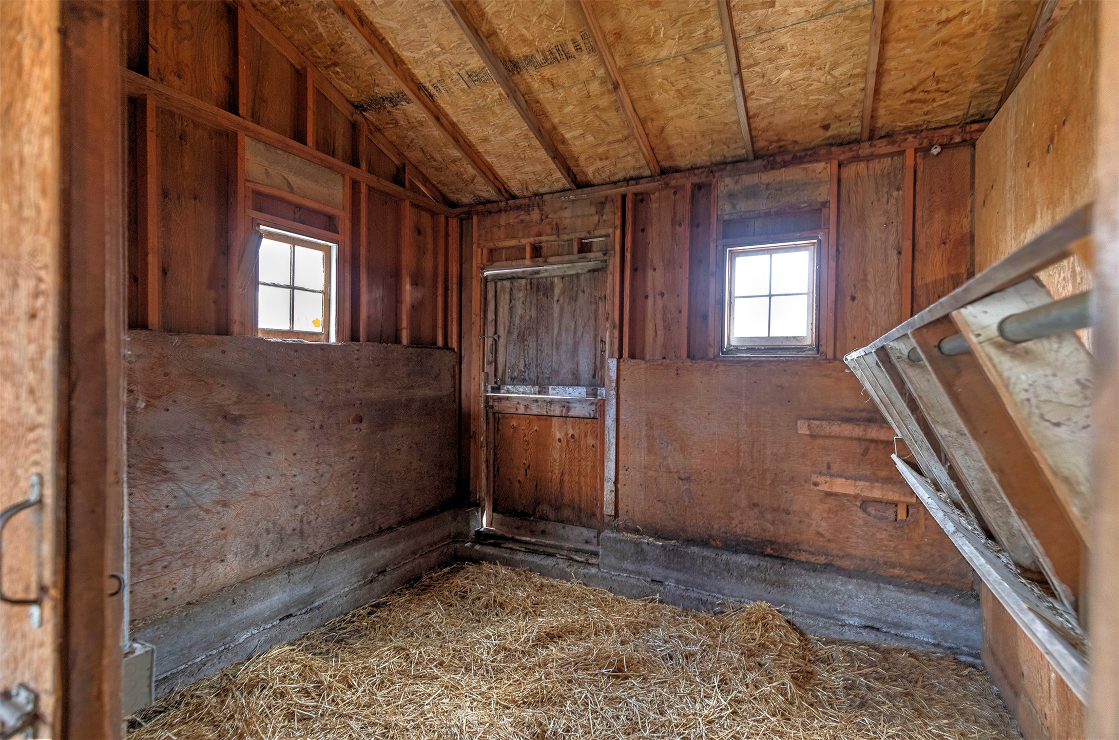 Missoula, Montana 59803, United States, 6 Bedrooms Bedrooms, ,3 BathroomsBathrooms,Residential,Active,107208