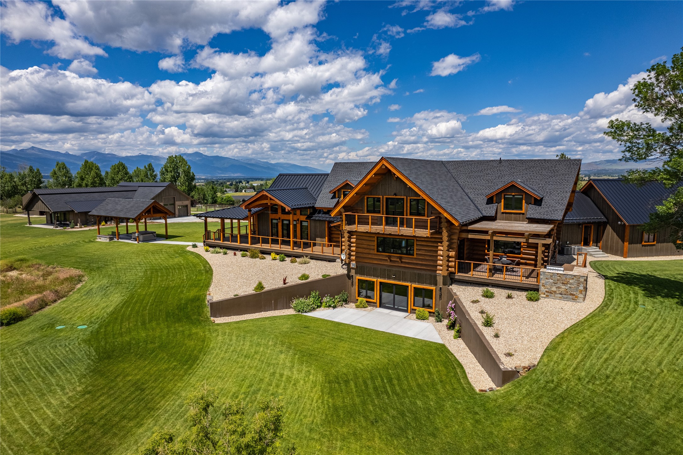 391 Skyline Drive
