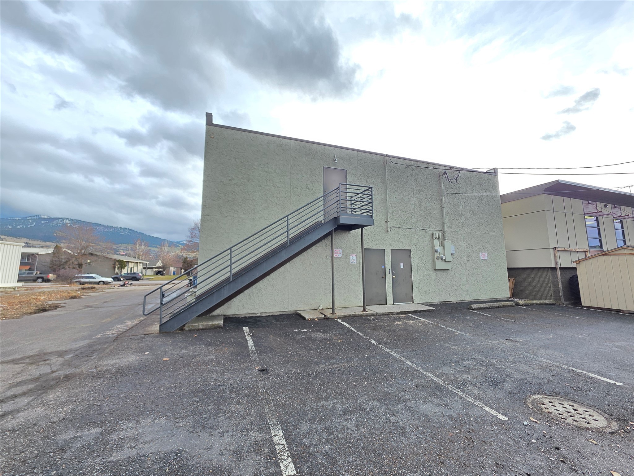 818 W Central Avenue