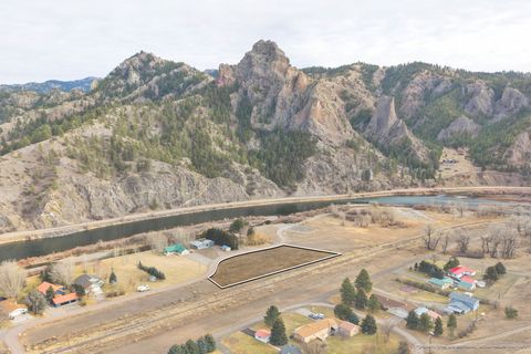 Photo of 24 Golden Eagle Drive, Cascade, MT 59421 (MLS # 30064319)