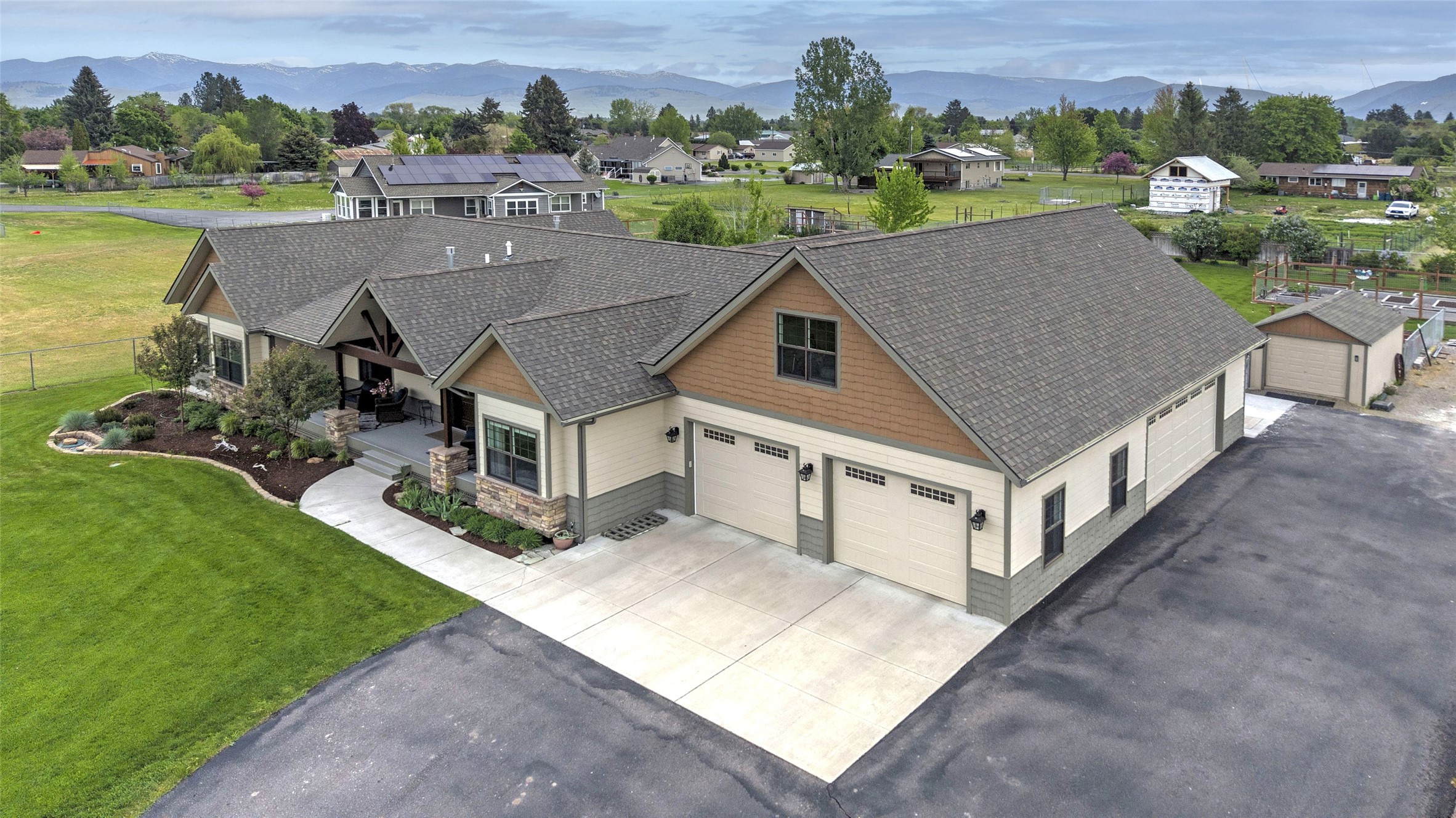 2398 Bald Eagle Close