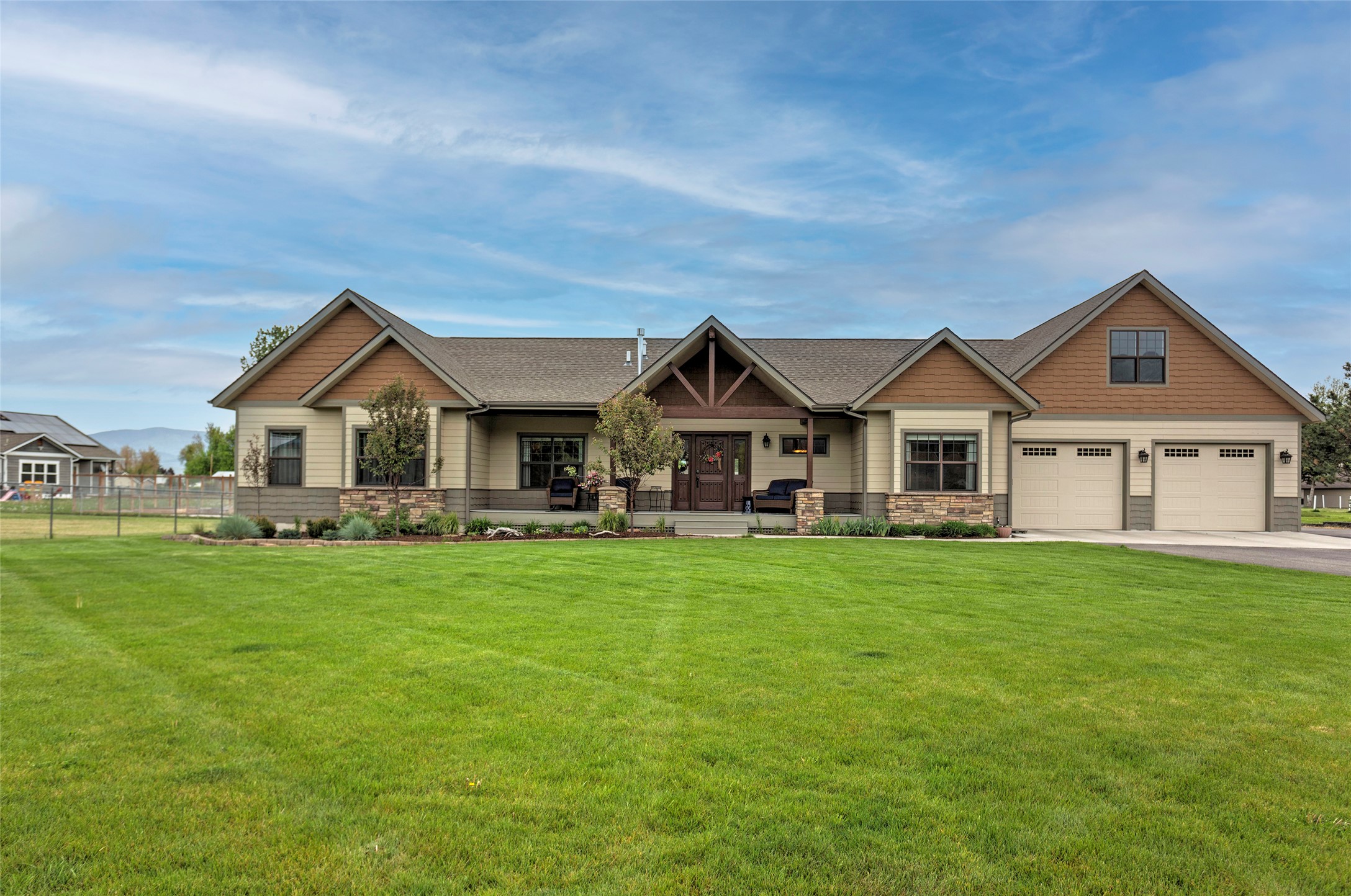 2398 Bald Eagle Close