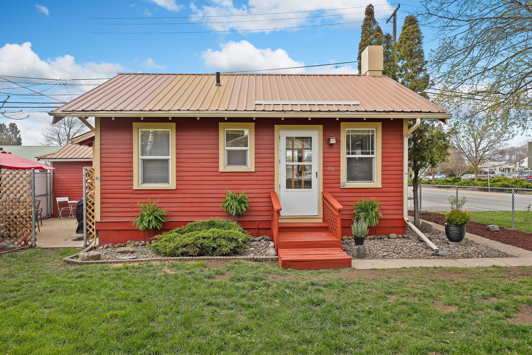 30 E Oregon Street