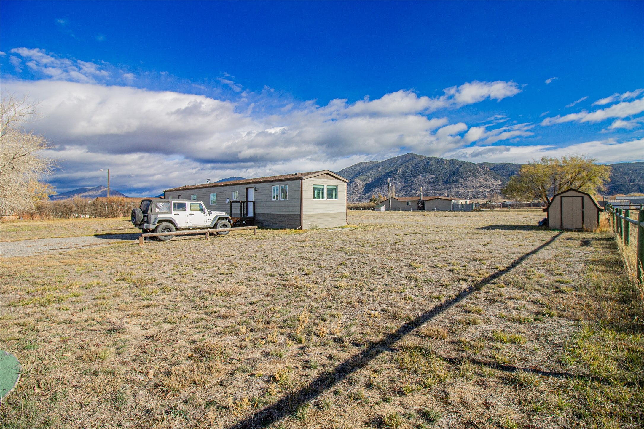 140 Shoestring Annie Road