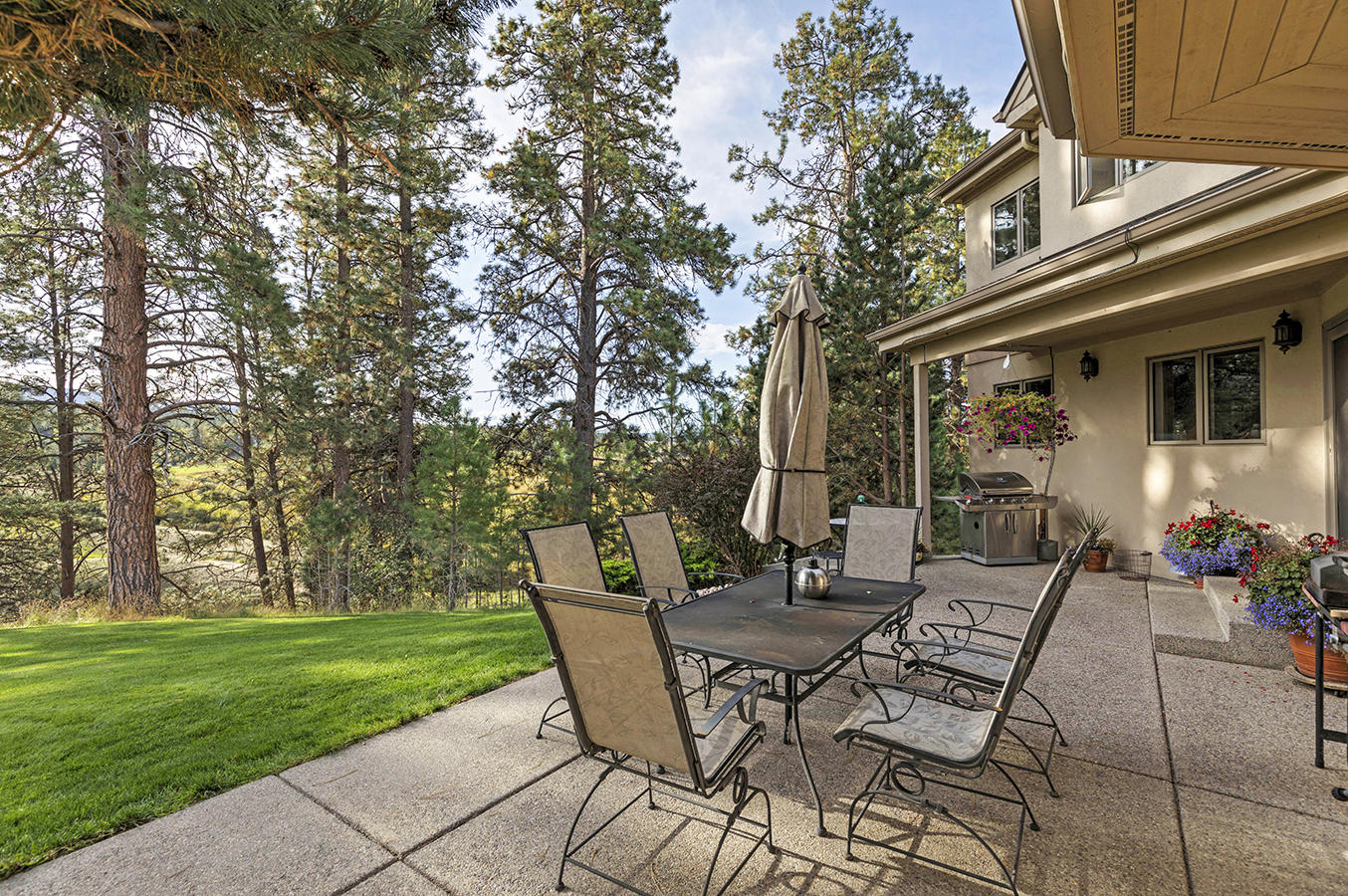 909 Hamilton Heights Road