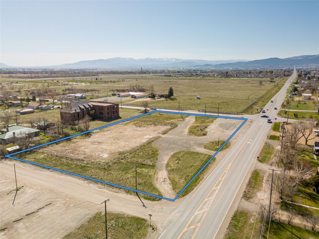 Photo of 1220 Sierra Road E, Helena, MT 59602 (MLS # 30069308)