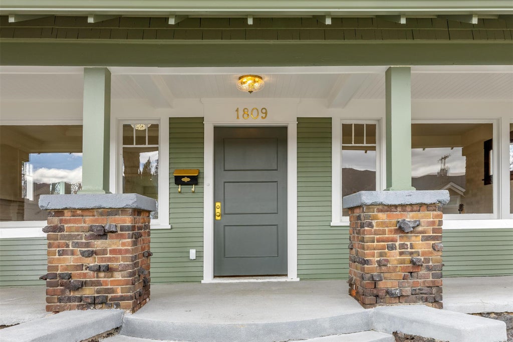 Photo of 1809 Phillips Avenue, Butte, MT 59701 (MLS # 30078364)