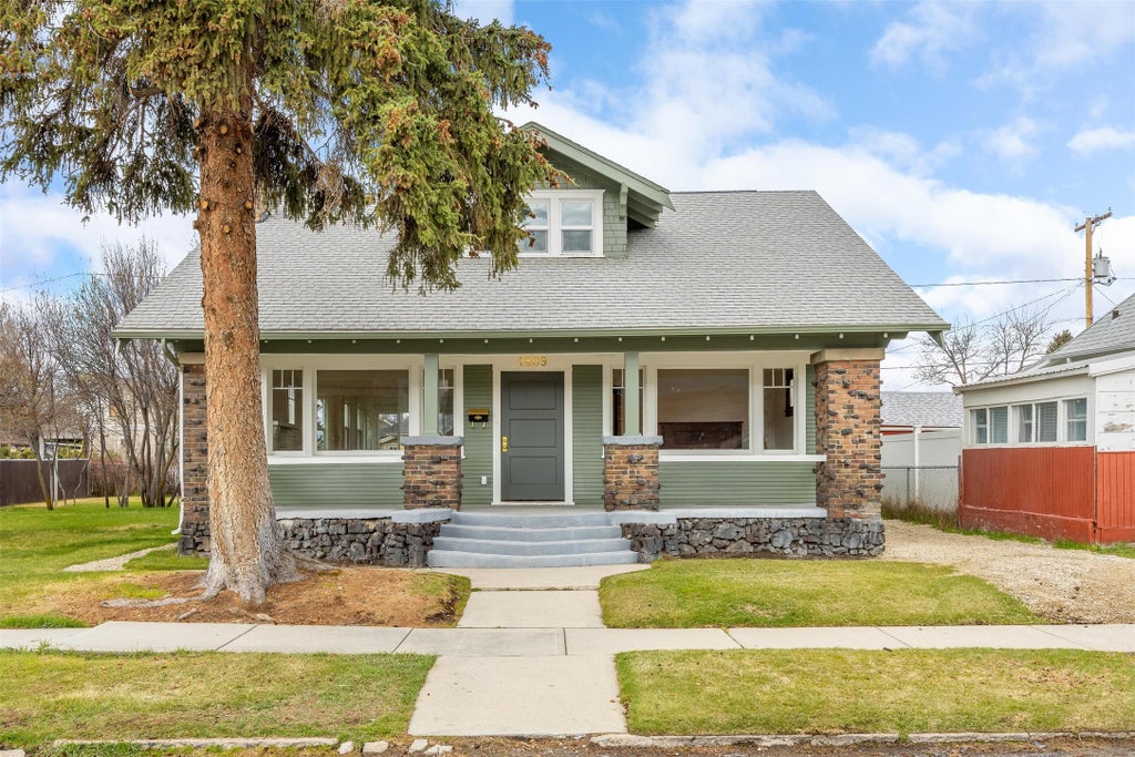 Photo of 1809 Phillips Avenue, Butte, MT 59701 (MLS # 30078364)