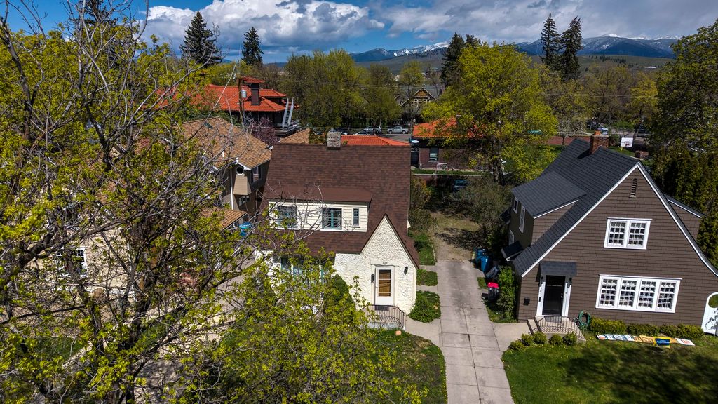 Photo of 220 University Avenue, Missoula, MT 59801 (MLS # 30068391)