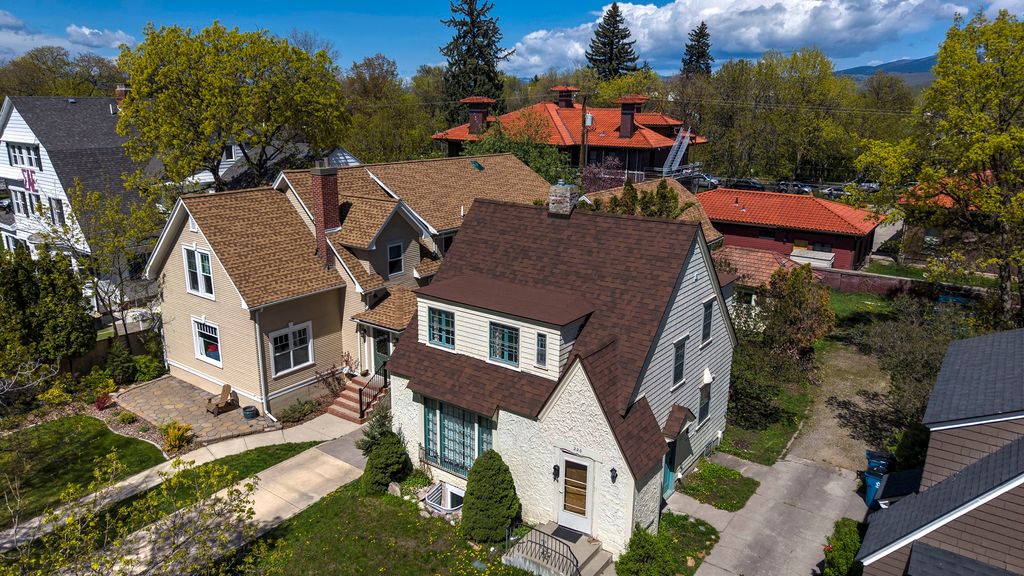 Photo of 220 University Avenue, Missoula, MT 59801 (MLS # 30068391)