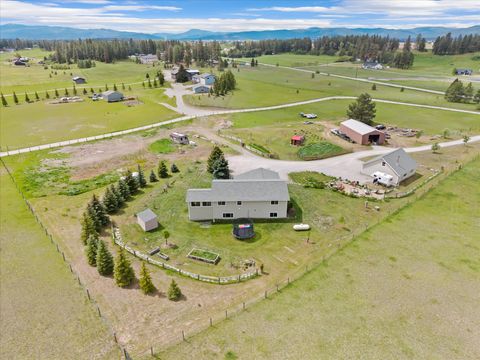 Photo of 133 Fox View Trail, Kalispell, MT 59901 (MLS # 30069345)