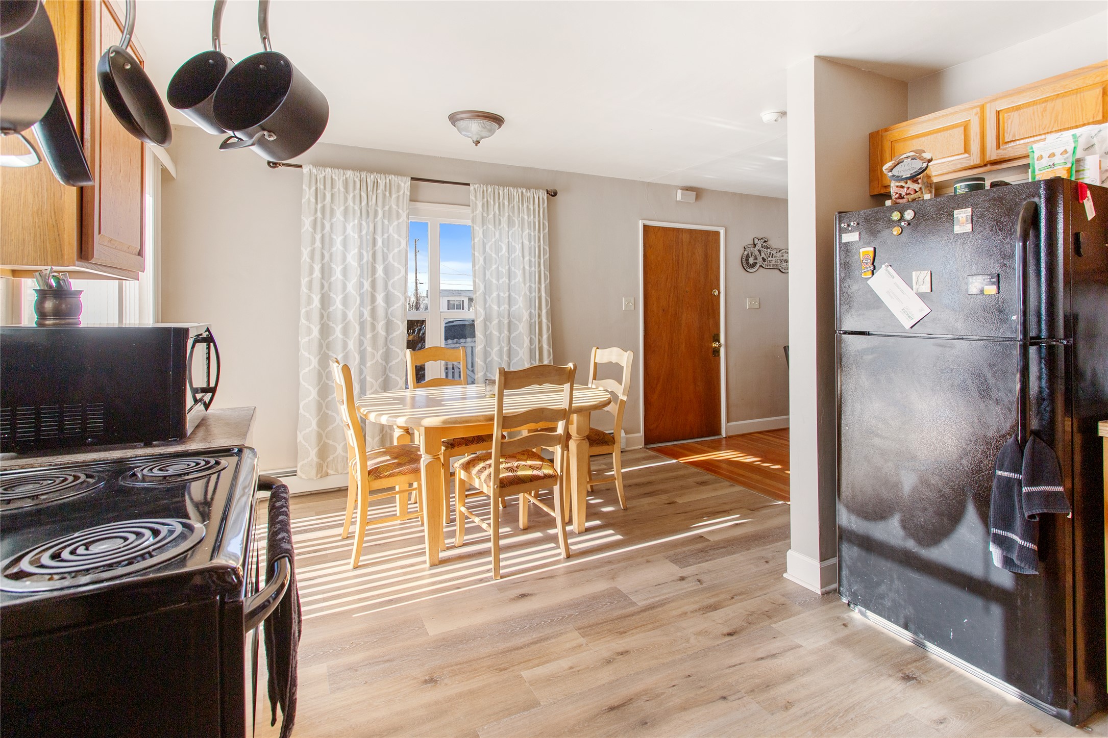 Butte, Montana 59701, United States, 3 Bedrooms Bedrooms, ,1 BathroomBathrooms,Residential,Pending,30914