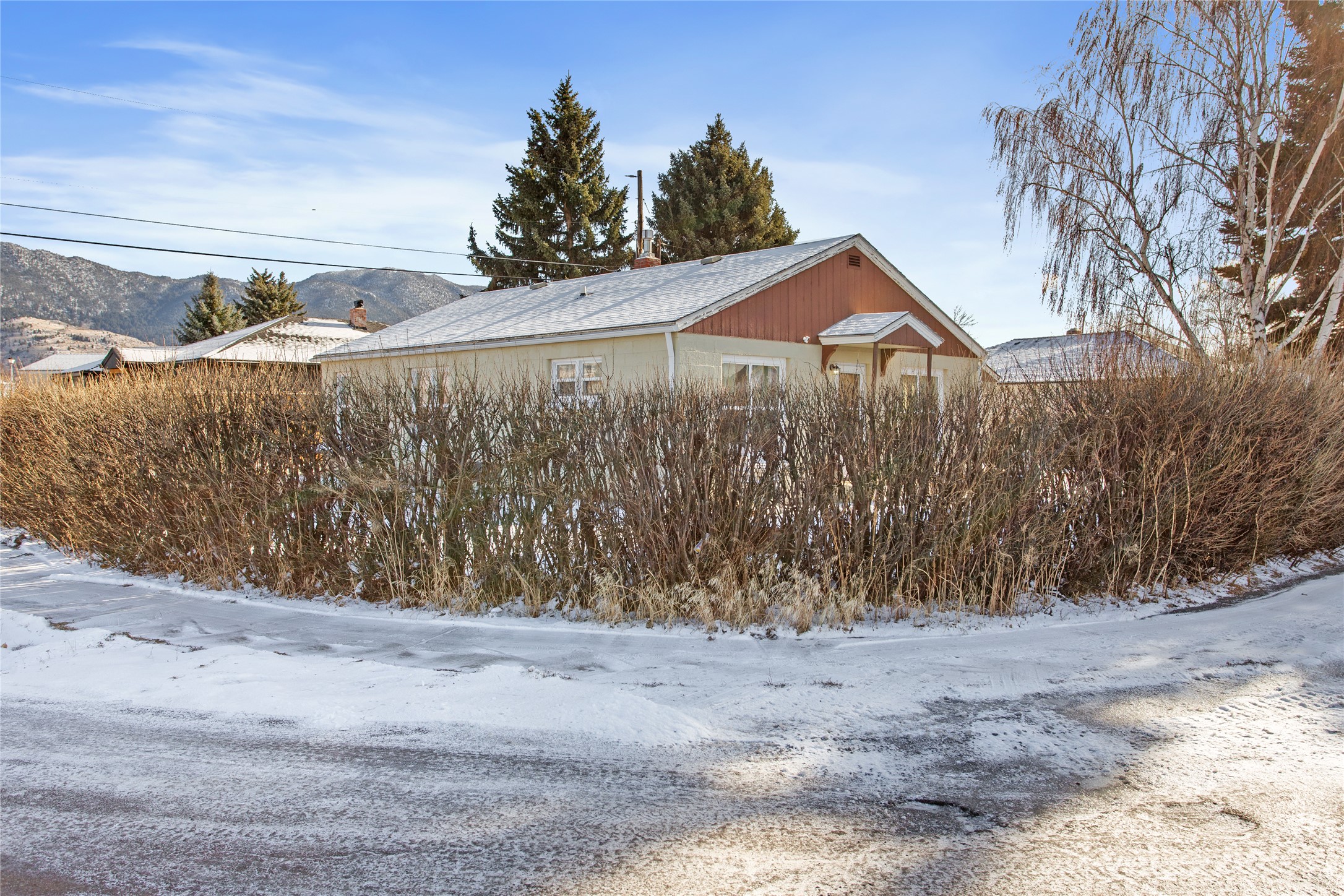 Butte, Montana 59701, United States, 3 Bedrooms Bedrooms, ,1 BathroomBathrooms,Residential,Pending,30914