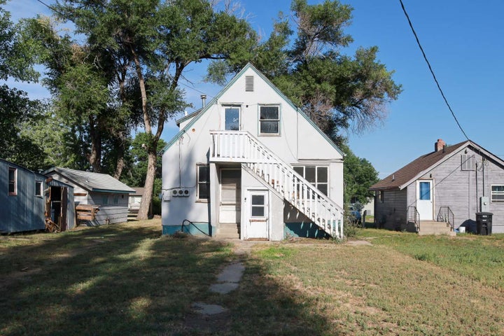 Photo 1 of 59 — 414 N Nowlan Avenue, Glendive, MT 59330