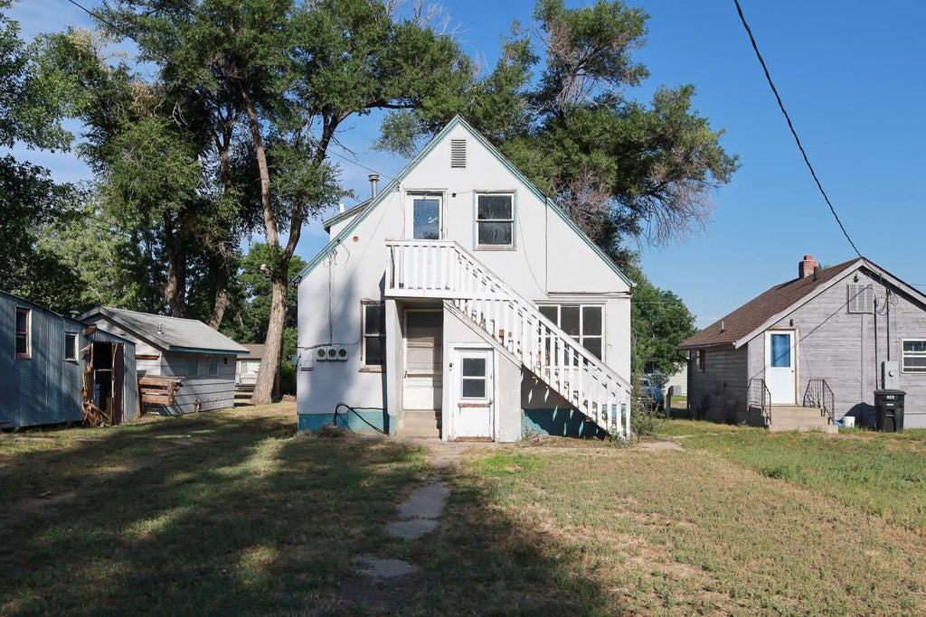 Photo of 414 N Nowlan Avenue, Glendive, MT 59330 (MLS # 30078637)