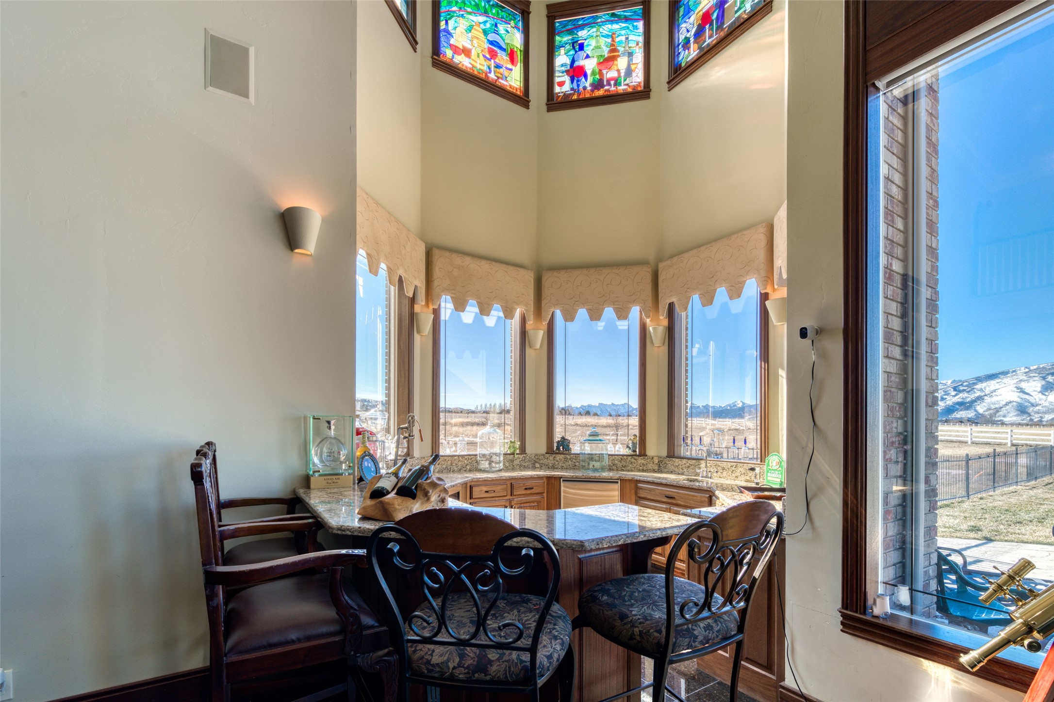 Hamilton, Montana 59840, United States, 4 Bedrooms Bedrooms, ,5 BathroomsBathrooms,Residential,Pending,67297