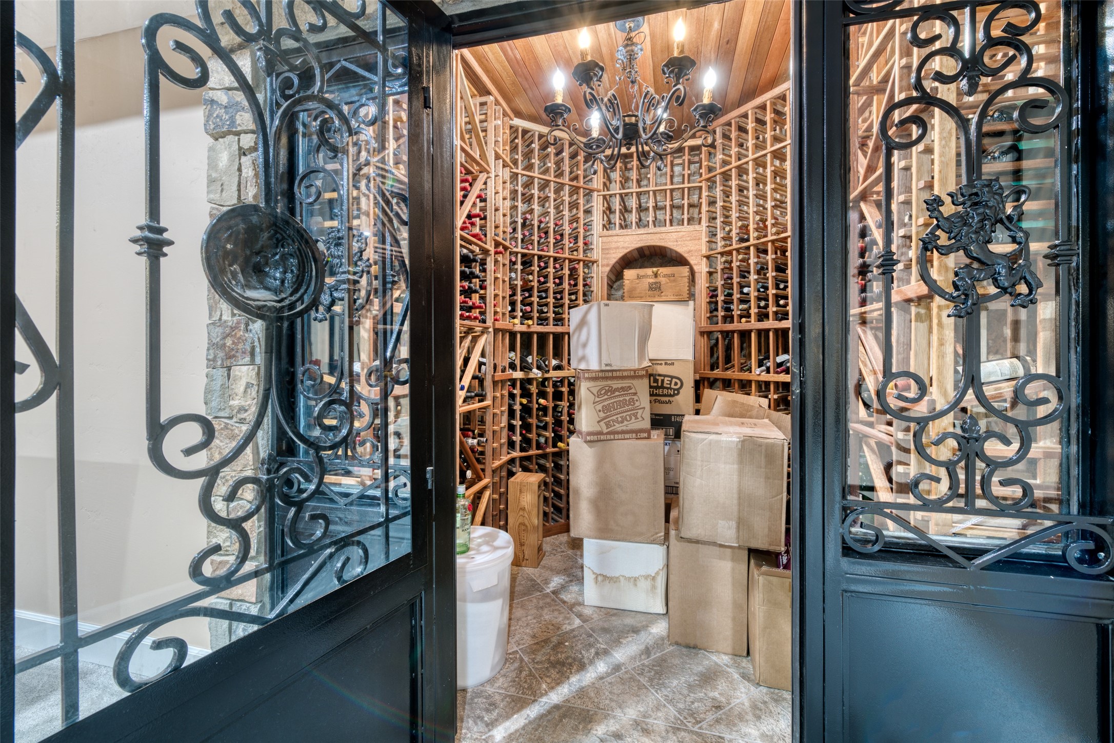 Hamilton, Montana 59840, United States, 4 Bedrooms Bedrooms, ,5 BathroomsBathrooms,Residential,Pending,67297