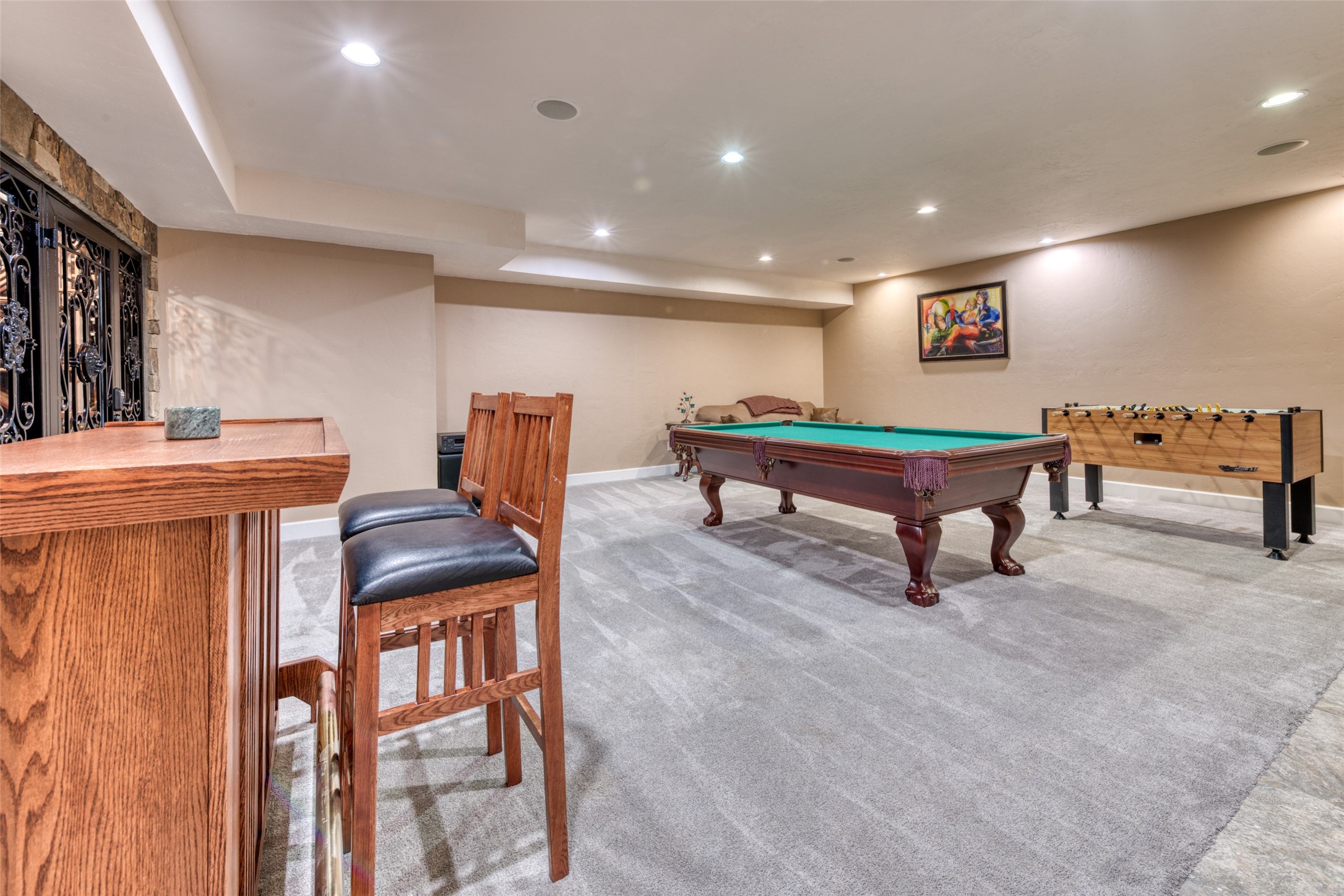 Hamilton, Montana 59840, United States, 4 Bedrooms Bedrooms, ,5 BathroomsBathrooms,Residential,Pending,67297