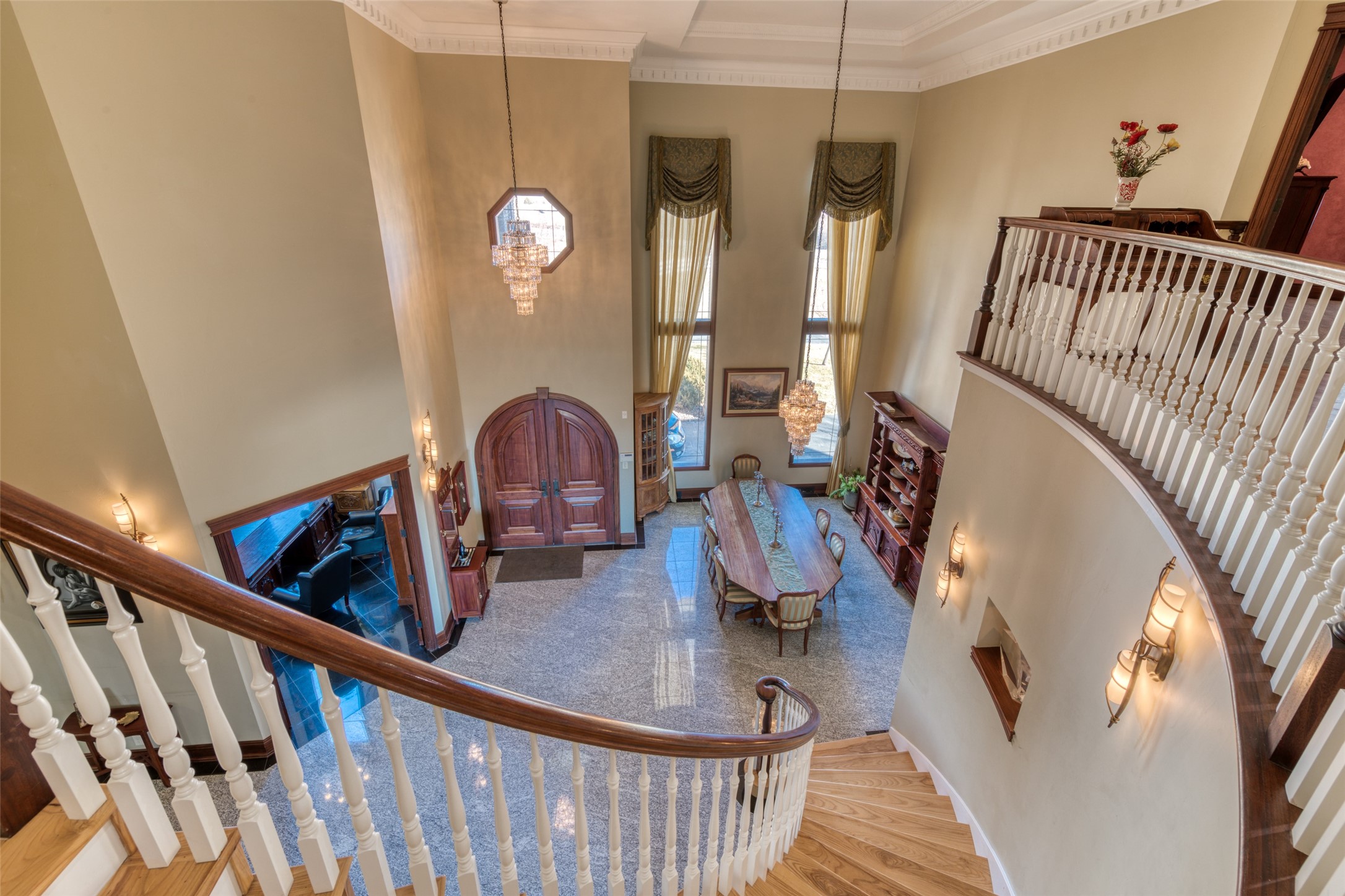 Hamilton, Montana 59840, United States, 4 Bedrooms Bedrooms, ,5 BathroomsBathrooms,Residential,Pending,67297