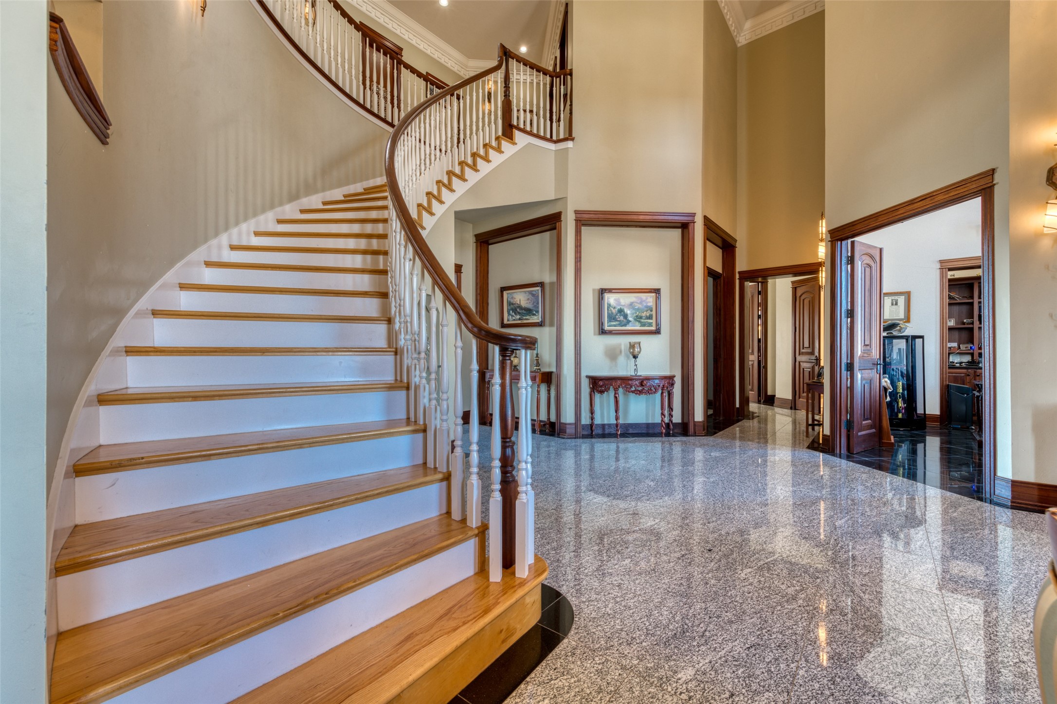 Hamilton, Montana 59840, United States, 4 Bedrooms Bedrooms, ,5 BathroomsBathrooms,Residential,Pending,67297