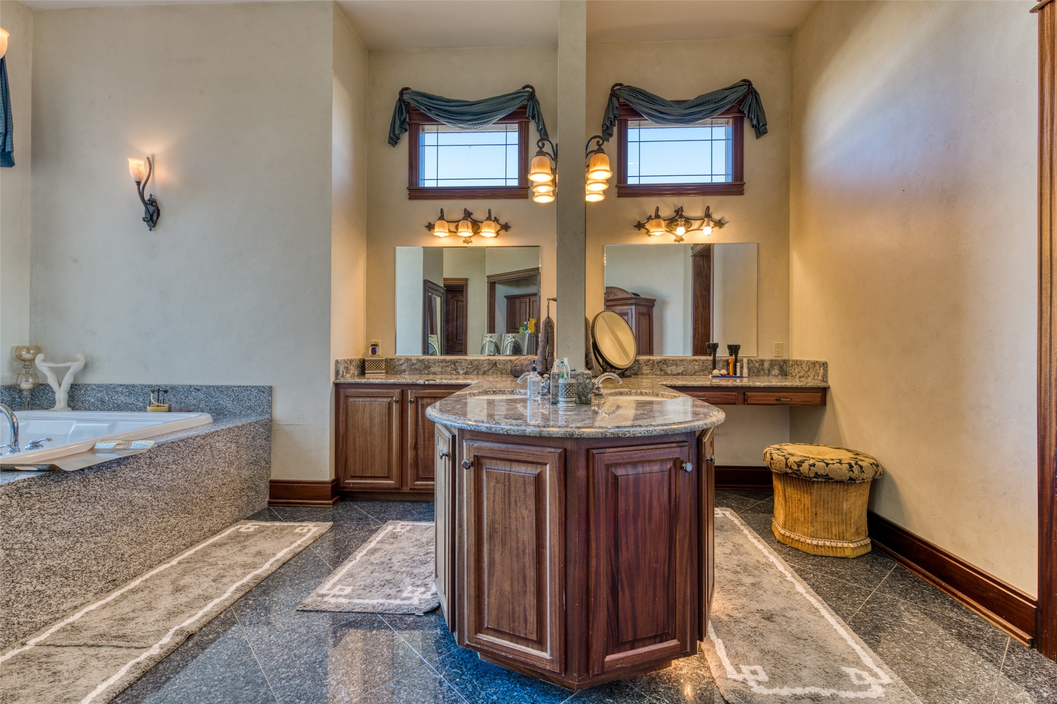 Hamilton, Montana 59840, United States, 4 Bedrooms Bedrooms, ,5 BathroomsBathrooms,Residential,Pending,67297