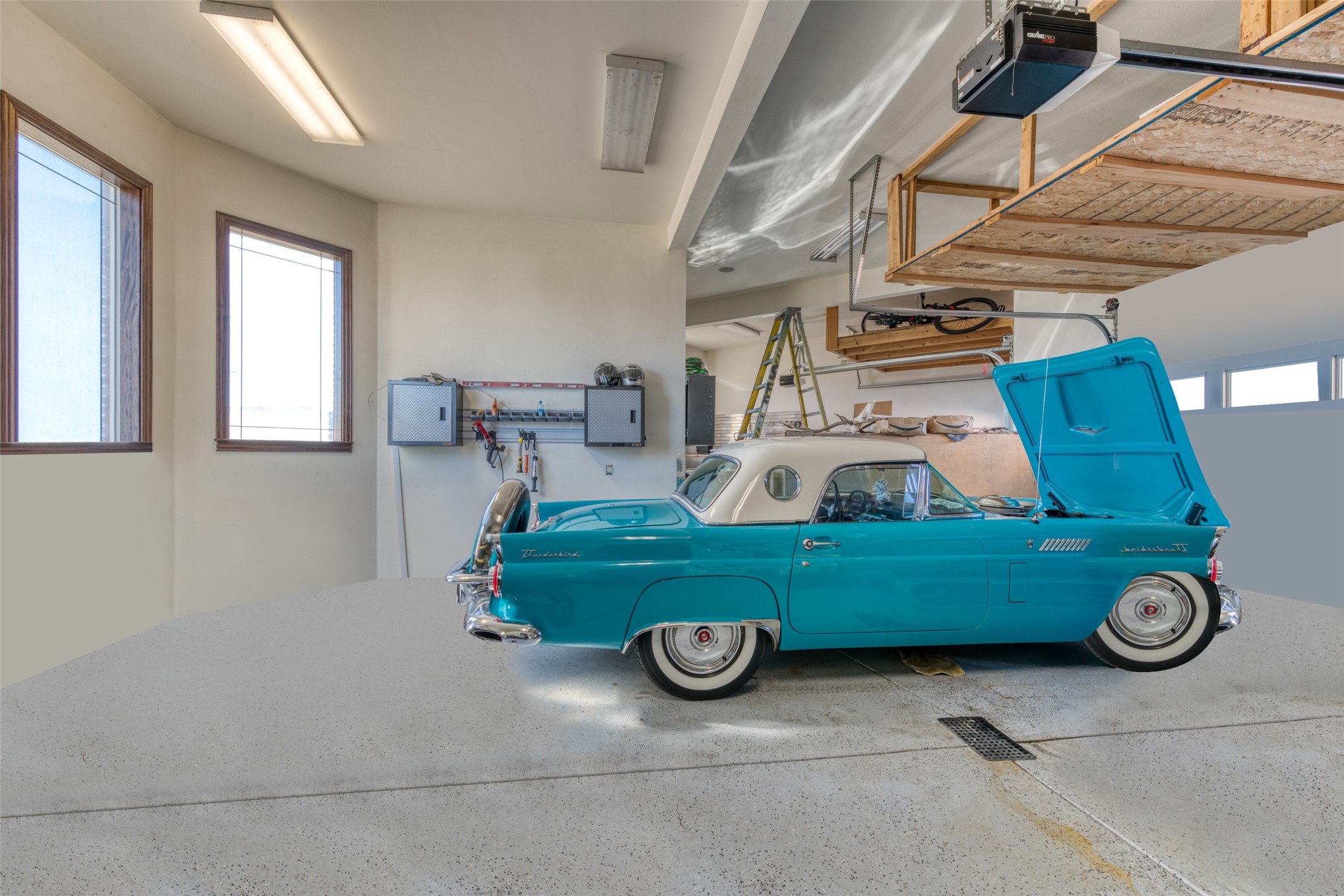 Hamilton, Montana 59840, United States, 4 Bedrooms Bedrooms, ,5 BathroomsBathrooms,Residential,Pending,67297