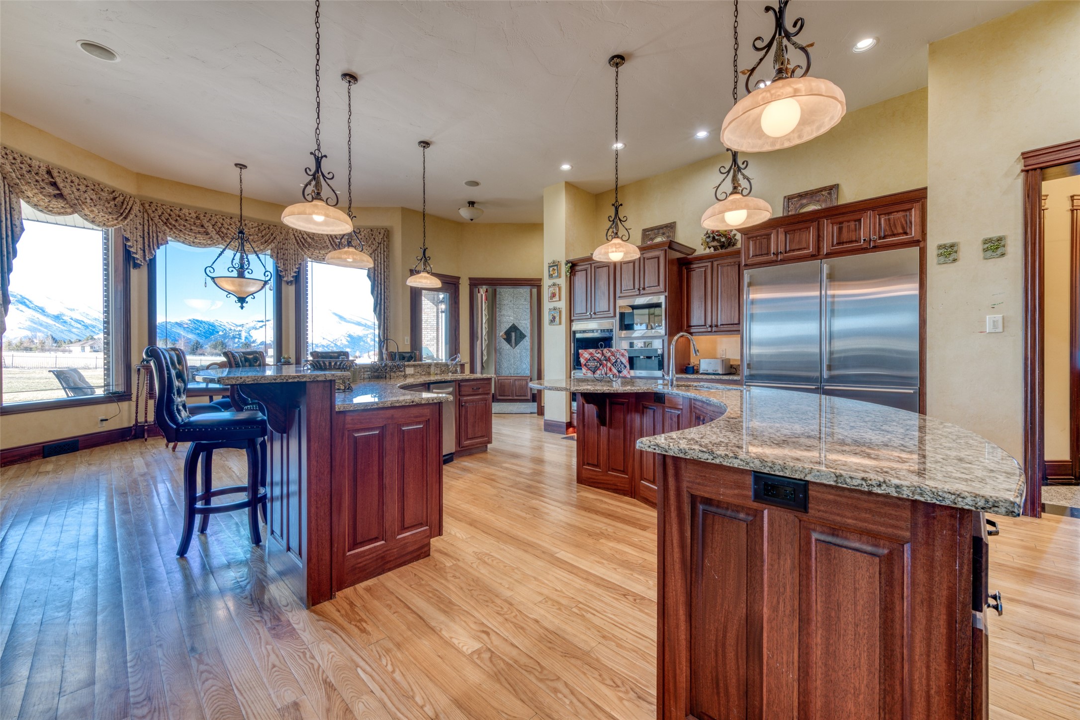 Hamilton, Montana 59840, United States, 4 Bedrooms Bedrooms, ,5 BathroomsBathrooms,Residential,Pending,67297