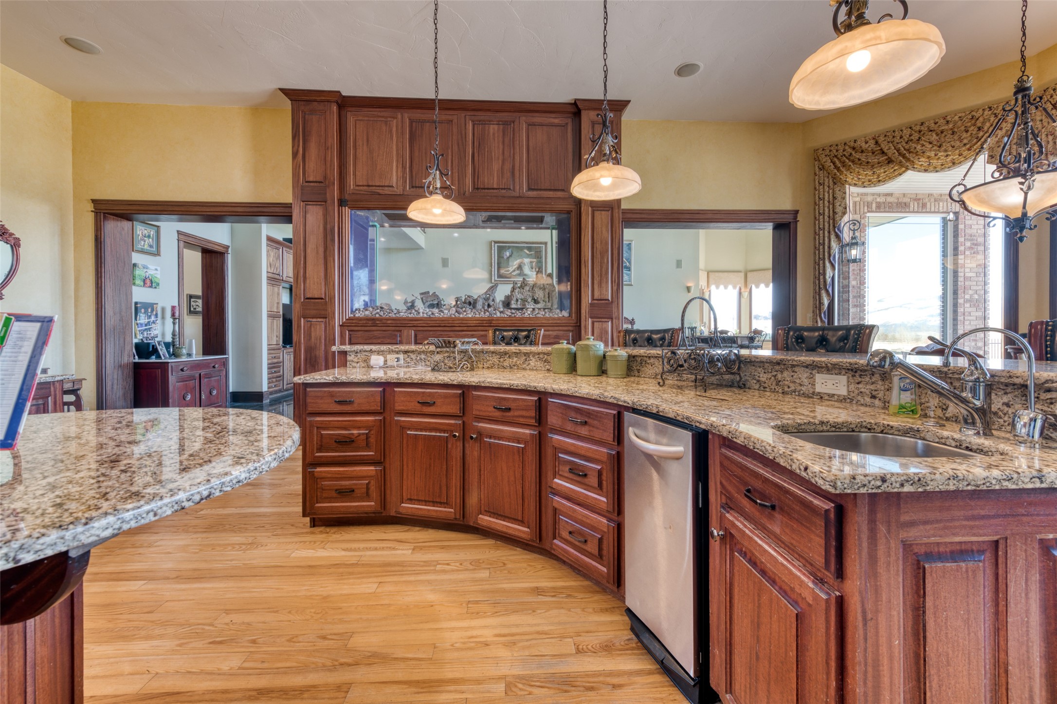 Hamilton, Montana 59840, United States, 4 Bedrooms Bedrooms, ,5 BathroomsBathrooms,Residential,Pending,67297