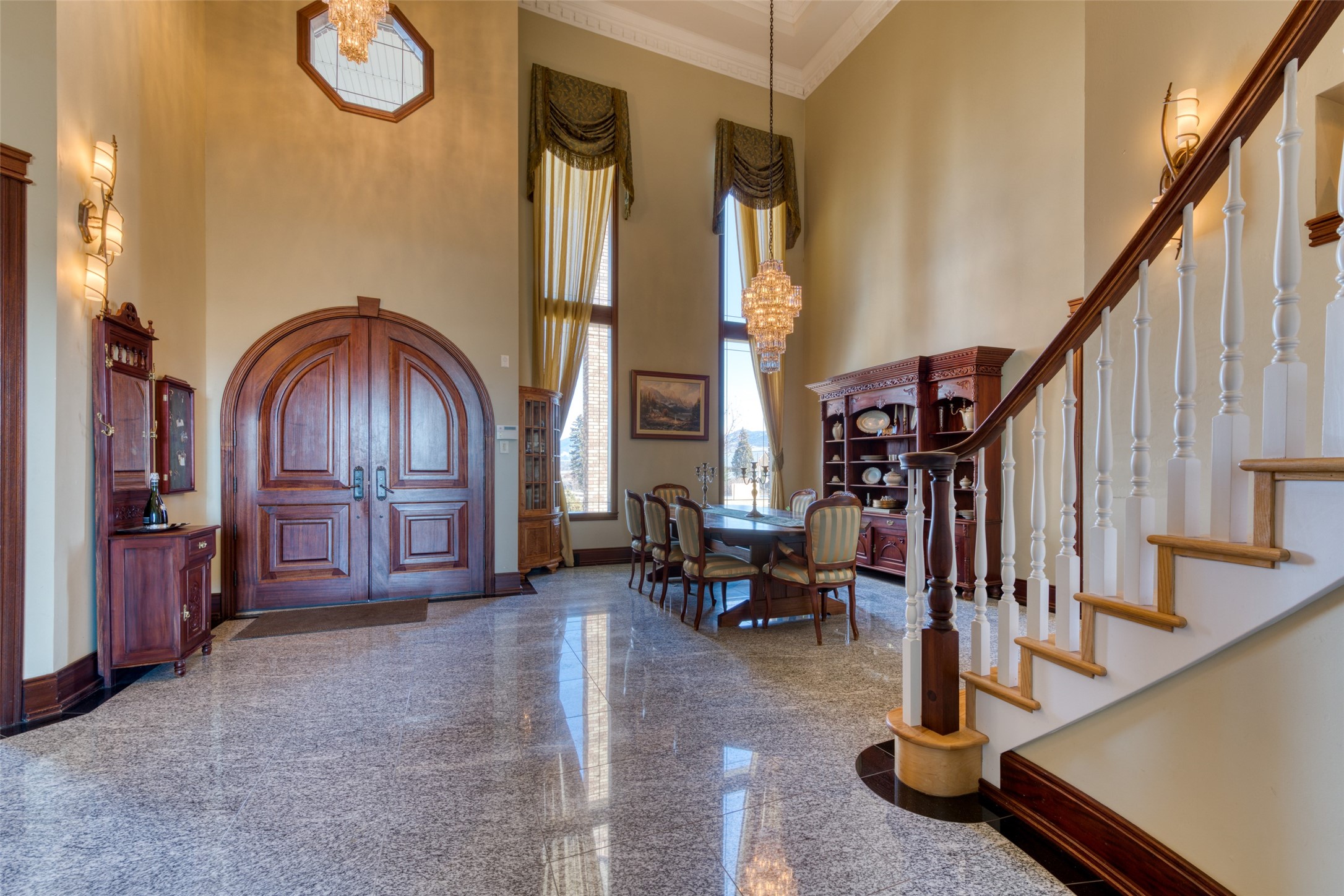 Hamilton, Montana 59840, United States, 4 Bedrooms Bedrooms, ,5 BathroomsBathrooms,Residential,Pending,67297