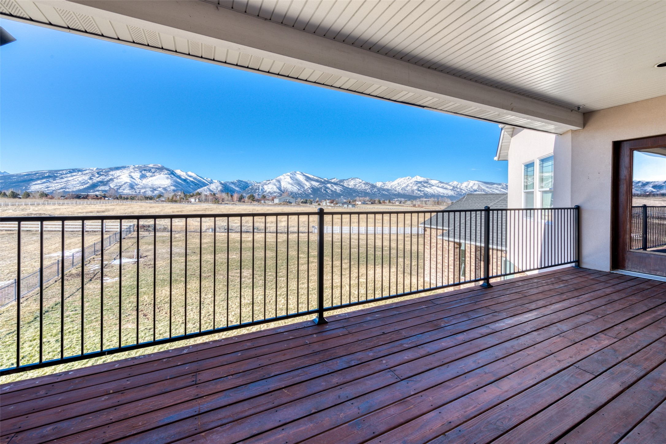 Hamilton, Montana 59840, United States, 4 Bedrooms Bedrooms, ,5 BathroomsBathrooms,Residential,Pending,67297