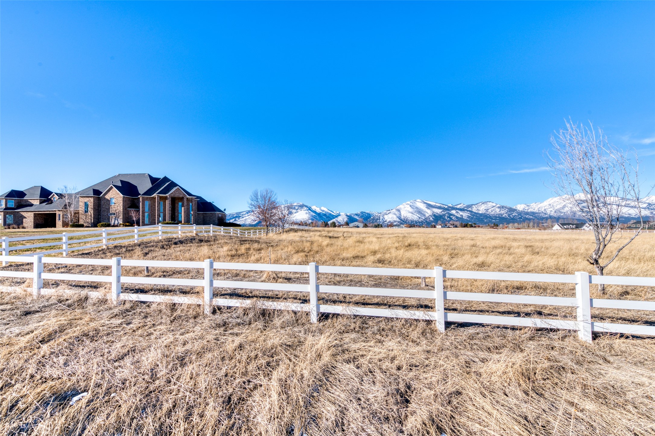 Hamilton, Montana 59840, United States, 4 Bedrooms Bedrooms, ,5 BathroomsBathrooms,Residential,Pending,67297