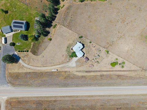 Tiny photo for 4 Sunset Court, Plains, MT 59859 (MLS # 30069755)