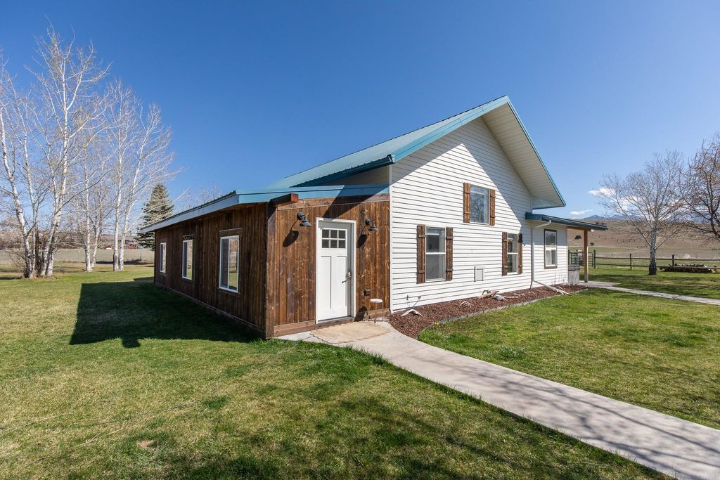 Photo of 9150 Dry Creek Road, Belgrade, MT 59714 (MLS # 30068678)
