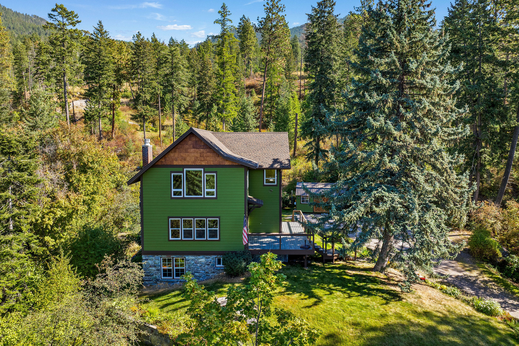 22154 E Lakeshore Drive