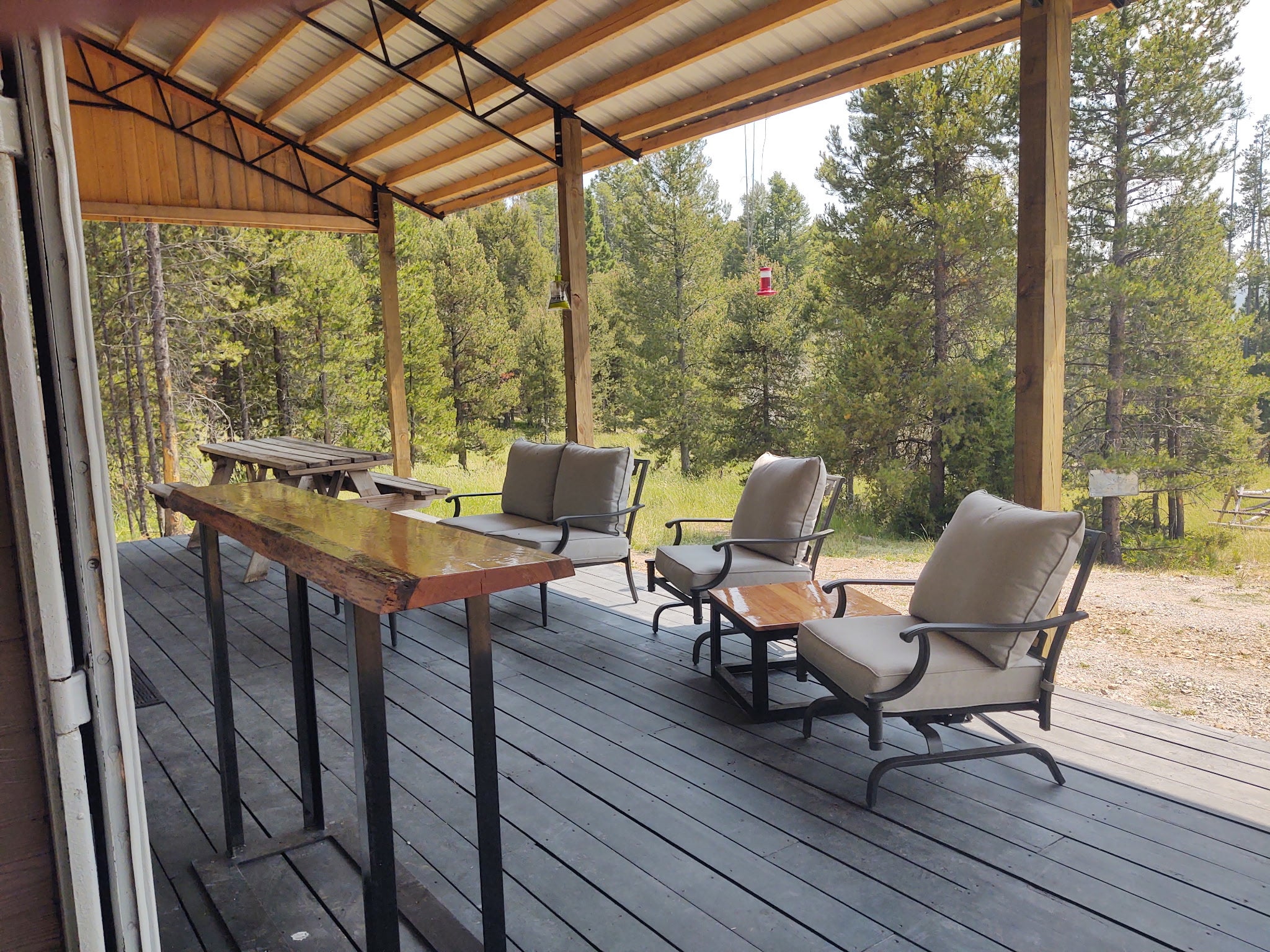 325 Hematite Road